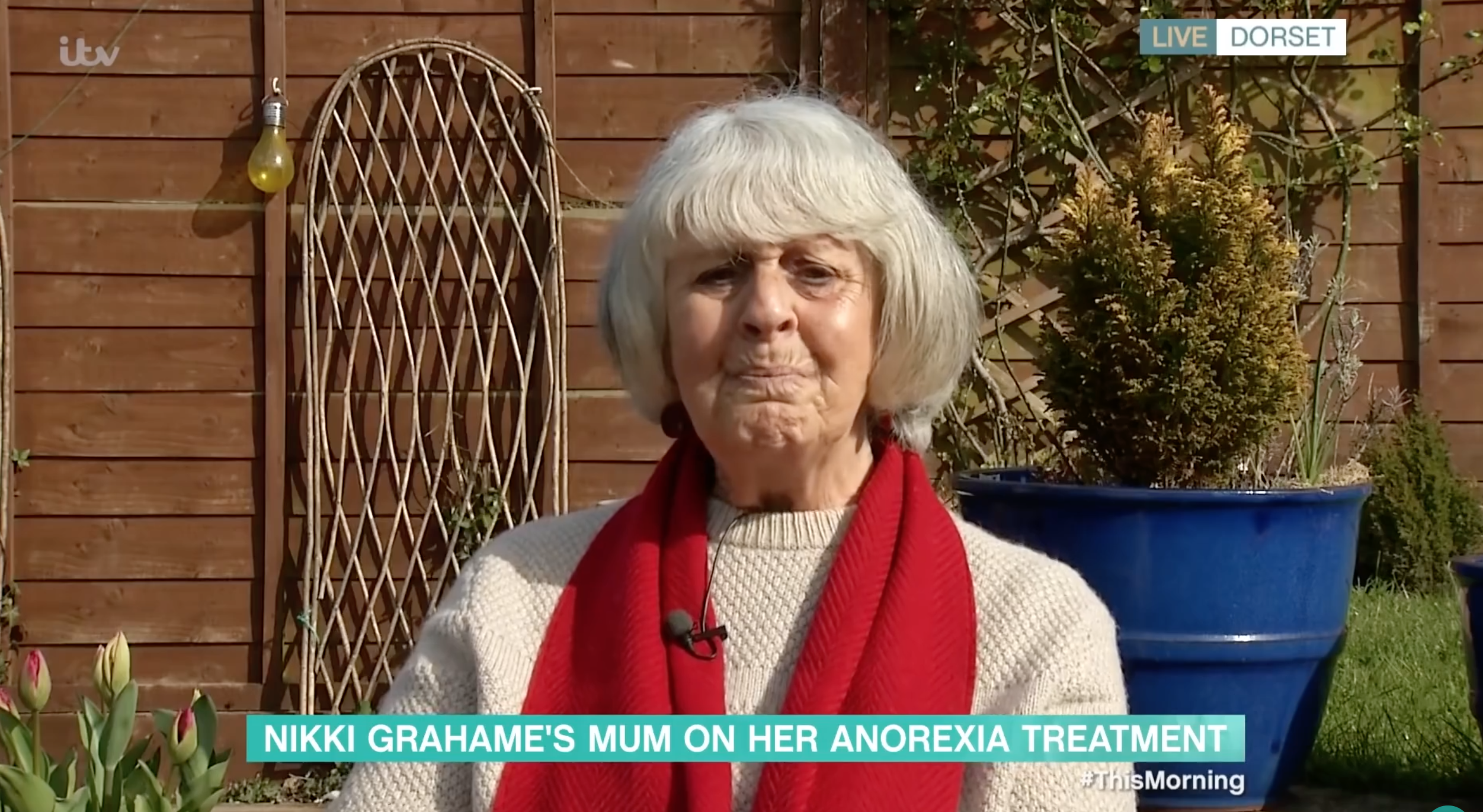 nikki grahame mum