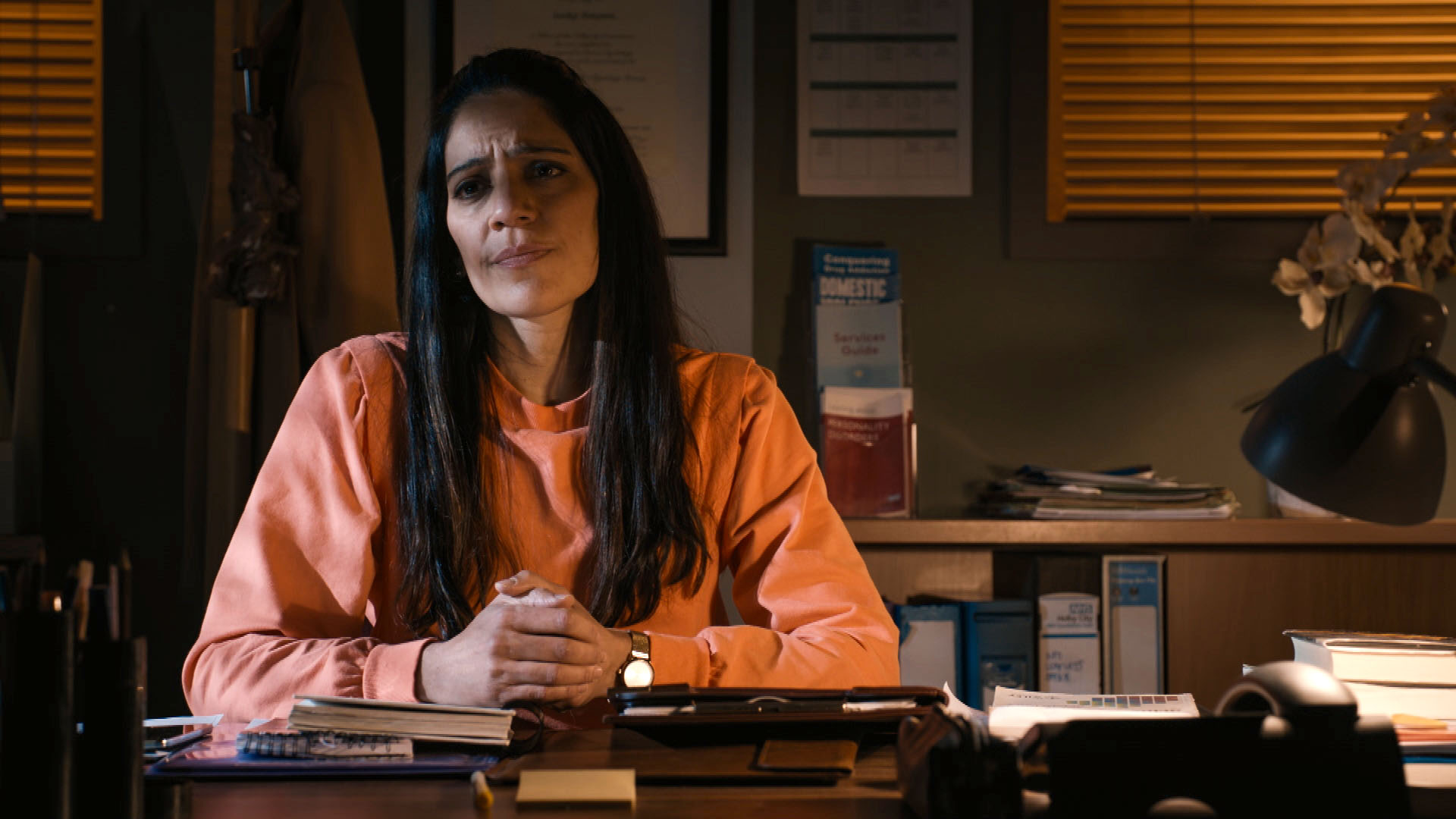Holby City spoilers tonight