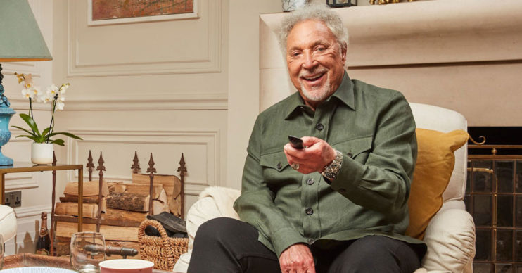 Celebrity Gogglebox Tom Jones