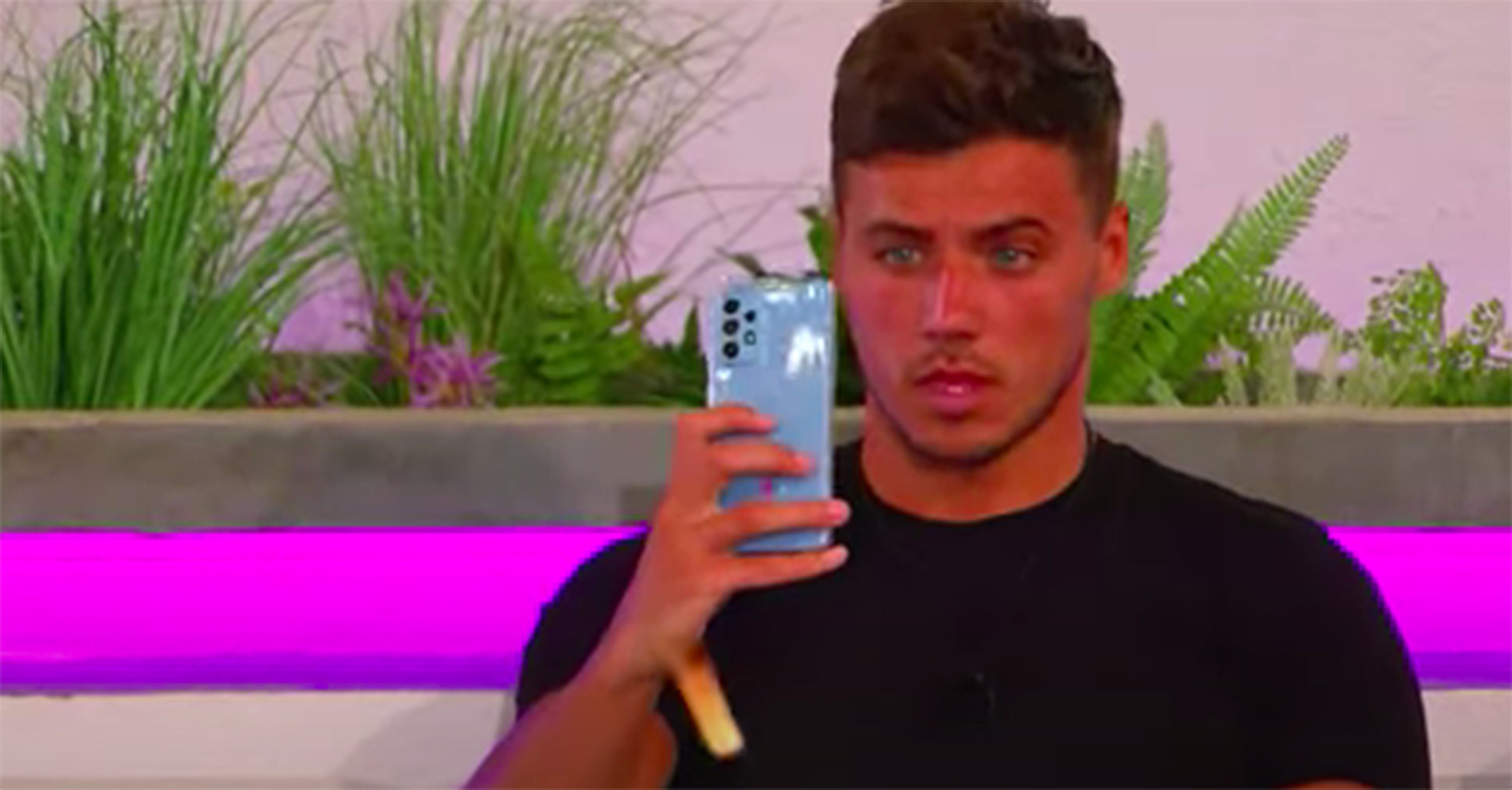 Brad Love Island news