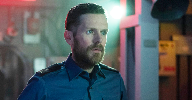 Shaun Evans as Glover in Vigil