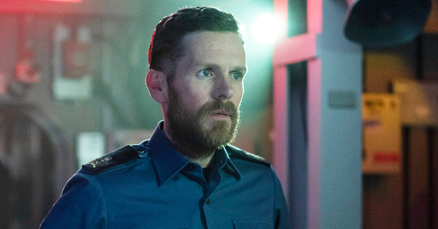 Shaun Evans as Glover in Vigil