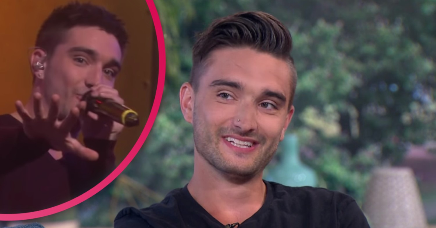 Tom Parker of The Wanted with an inset of himself on stage