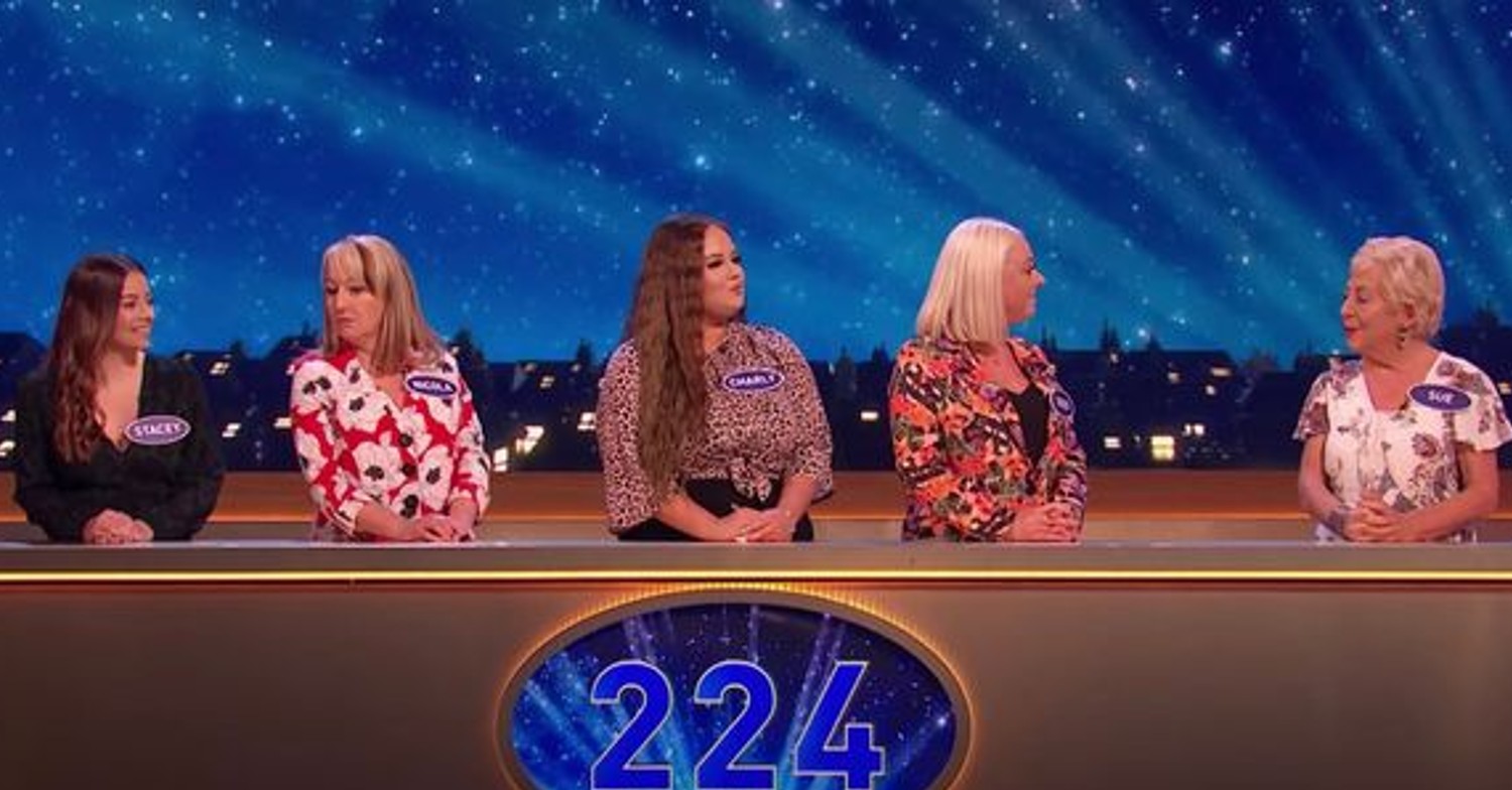 stacey collard on family fortunes 2021