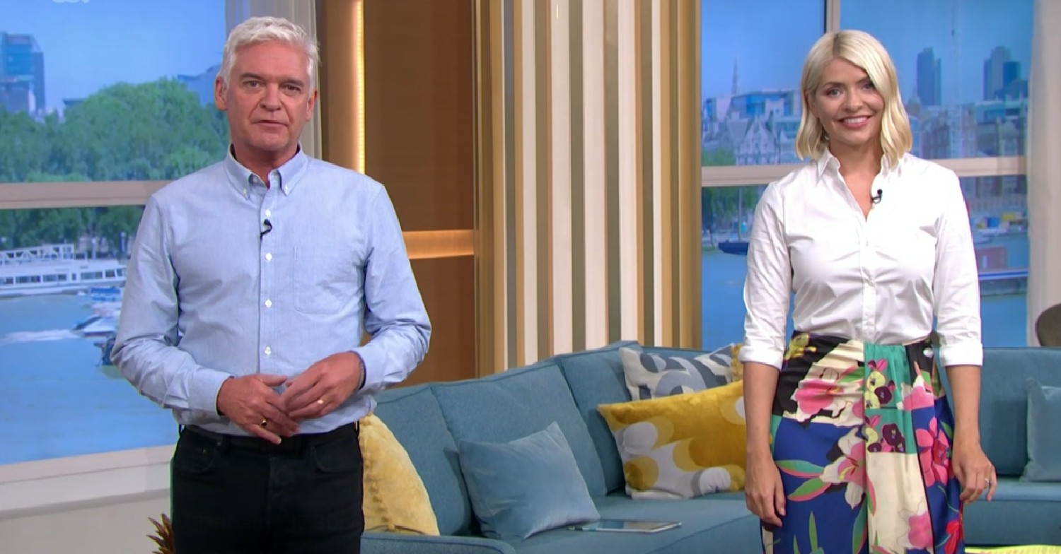 Holly Willoughby skirt today