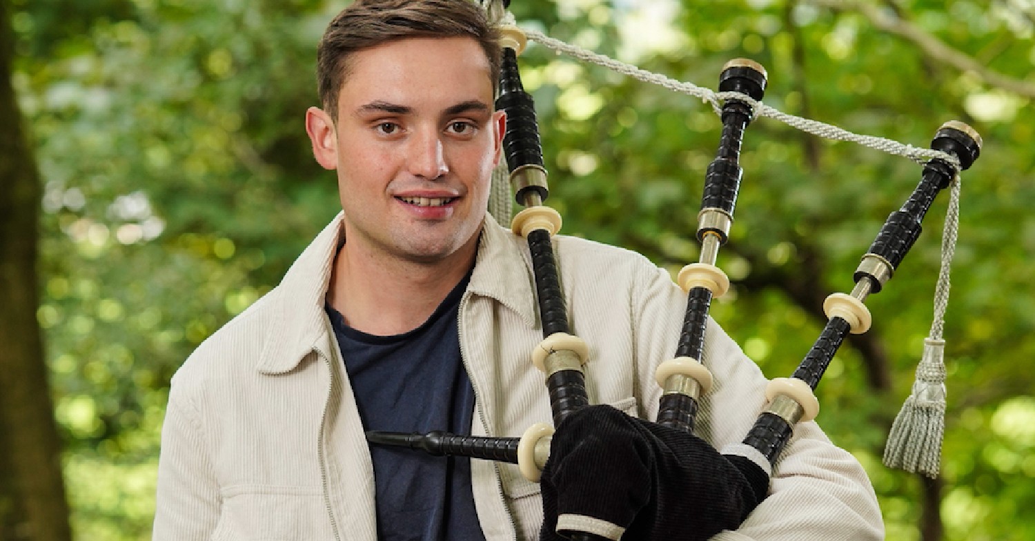 Harry The Cabins S2 ITV2