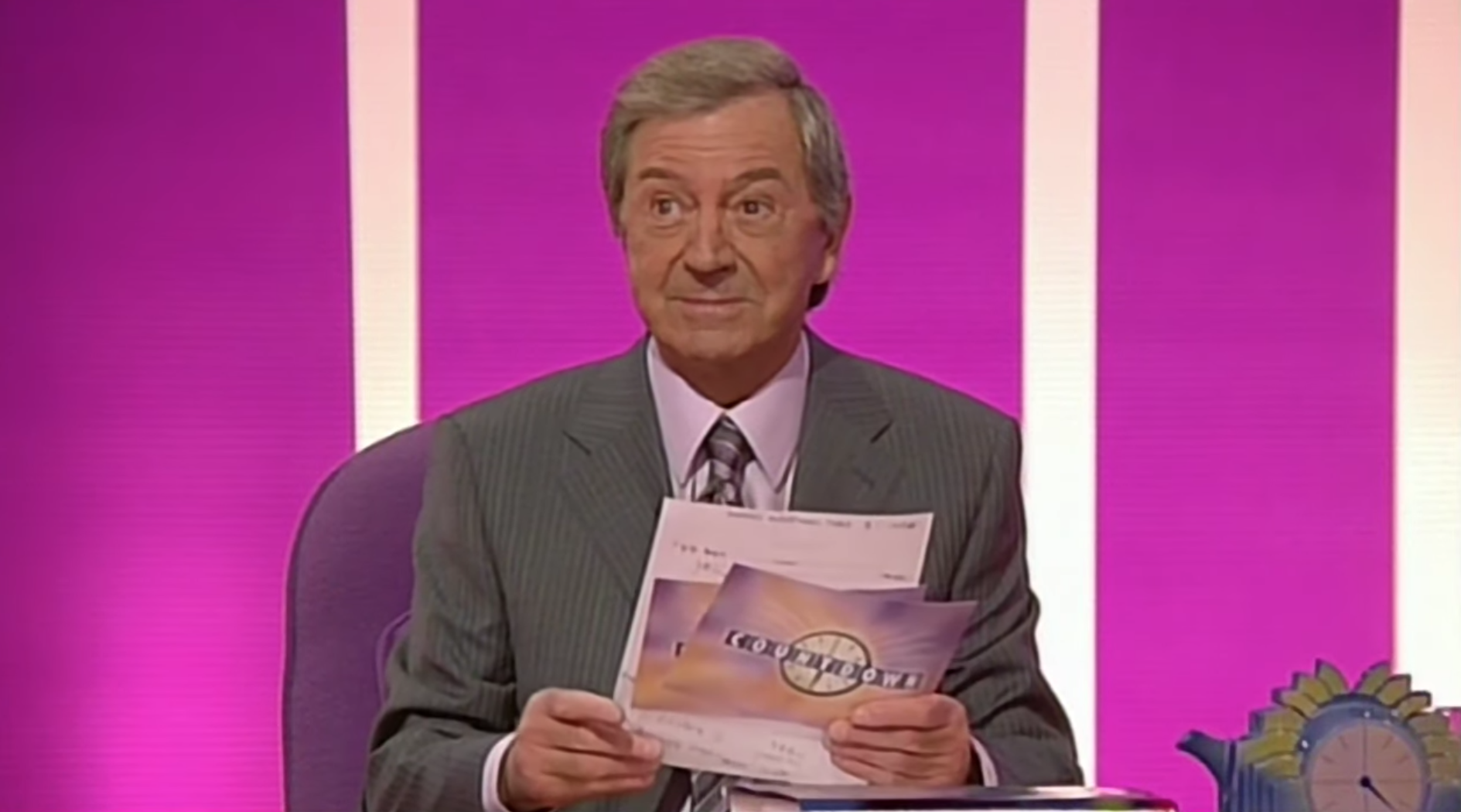 Bradley Walsh choked up when he spoke about Des O'Connor and said he was like a dad to him