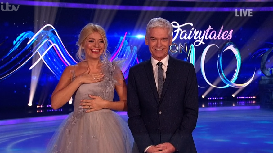 dancing on ice holly willoughby dress