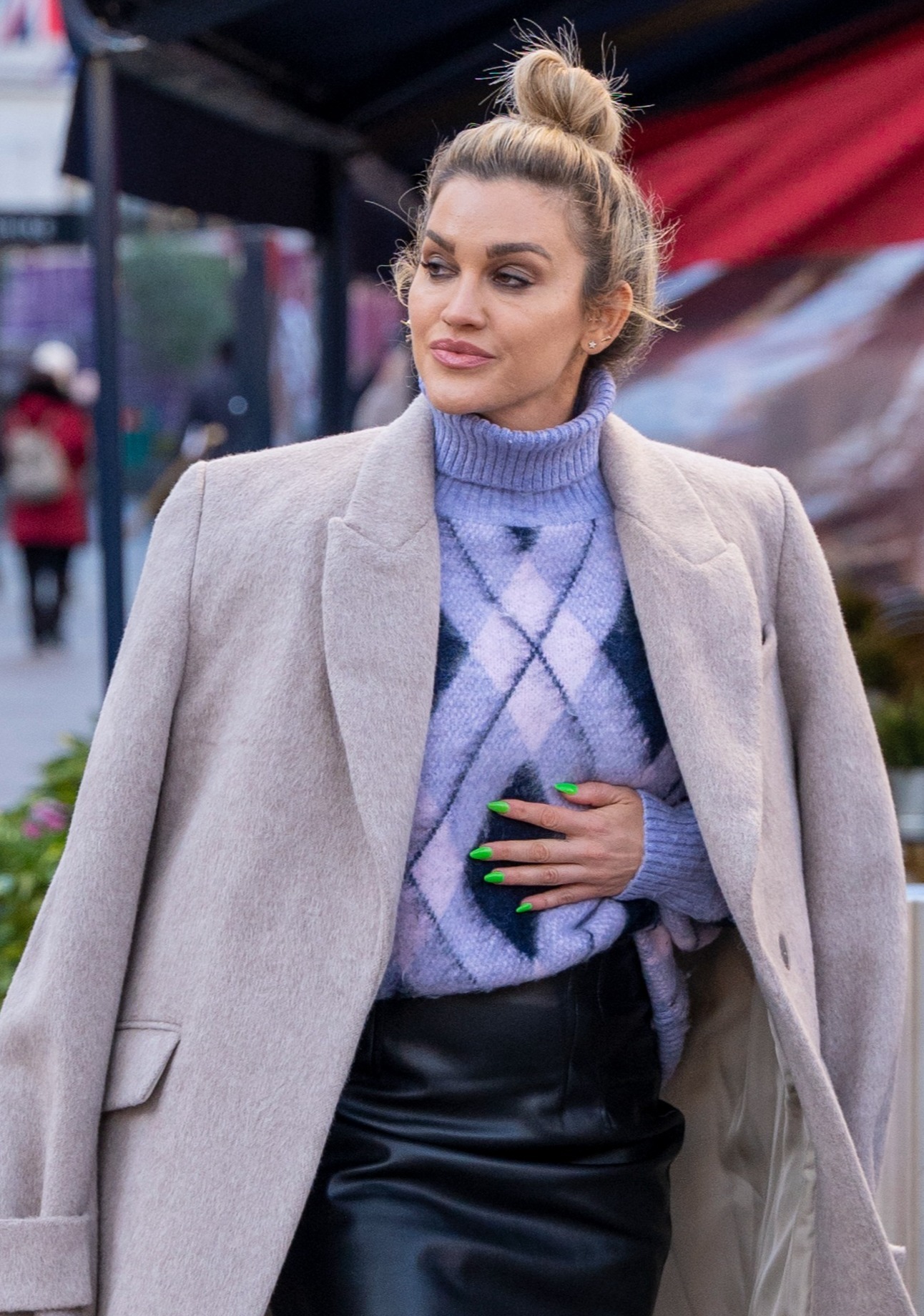 Ashley roberts