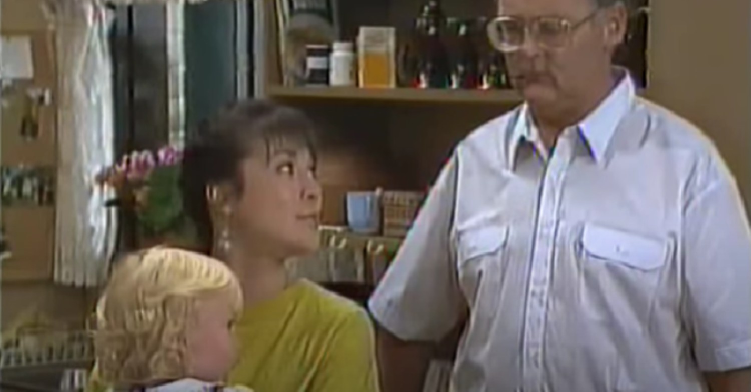 Former Neighbours star Miranda Fryer has died, aged 34