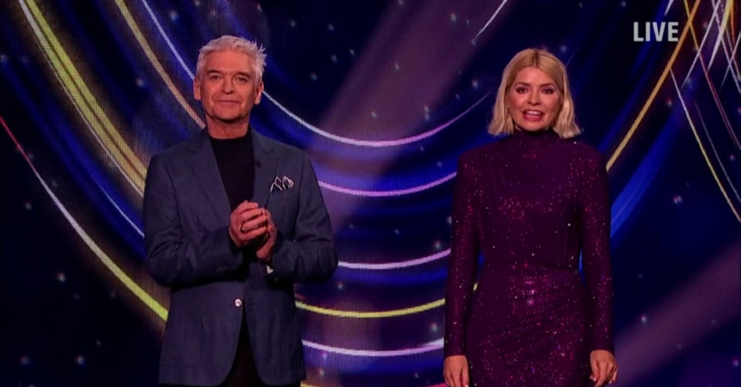 phillip schofield and holly willoughby host dancing on ice itv