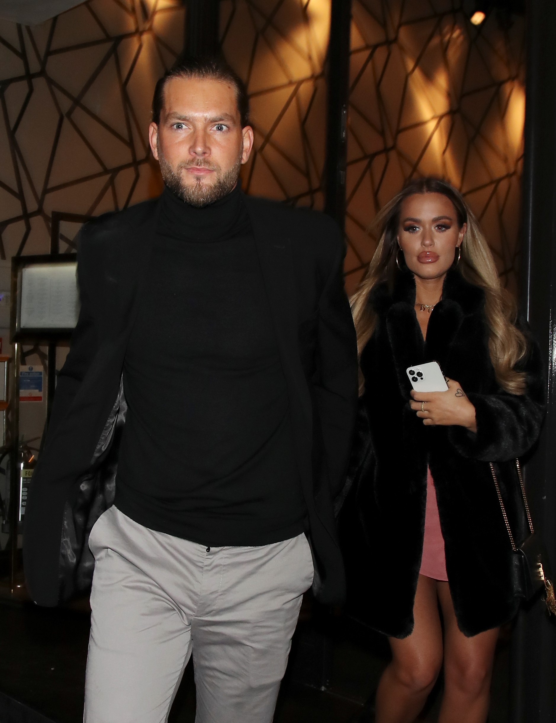 Lottie Tomlinson pregnant with first child