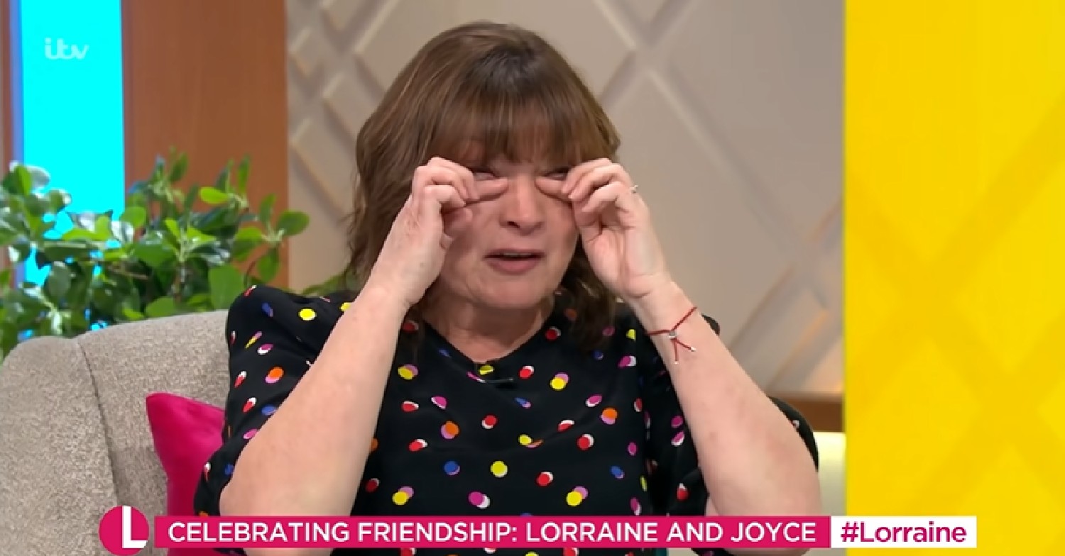 Lorraine Kelly crying on the show today