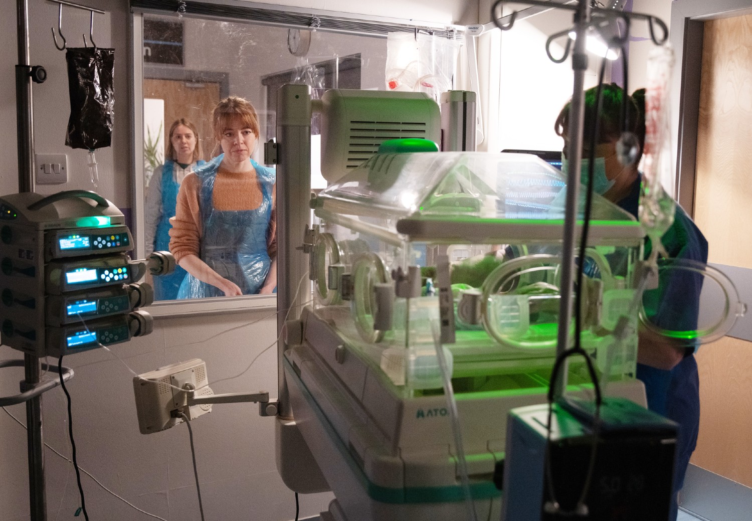 Coronation Street Toyah goes to visit Alfie 