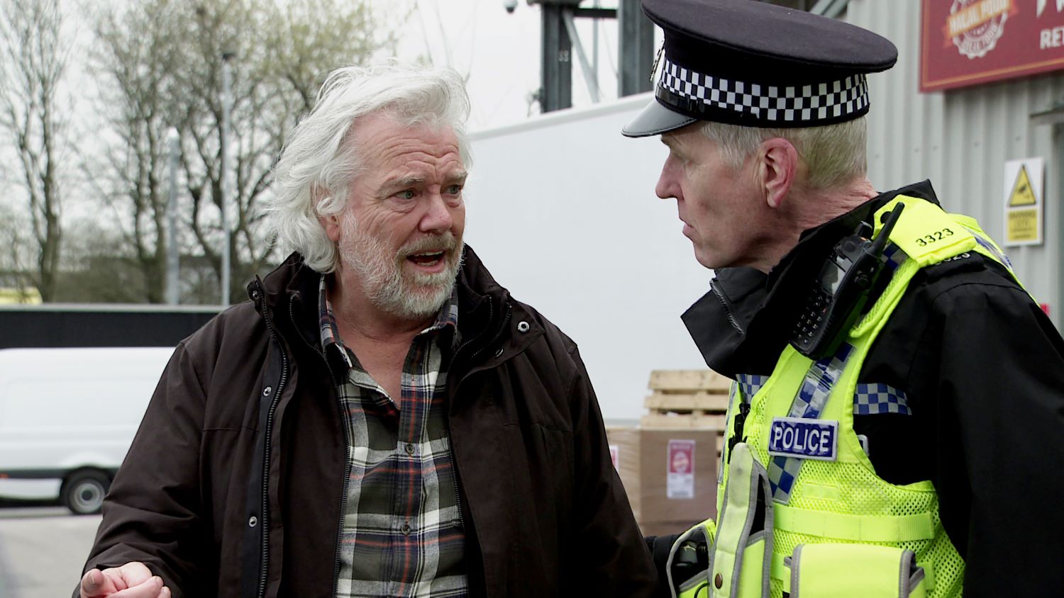 Coronation Street Stu tries to explain himself to the police