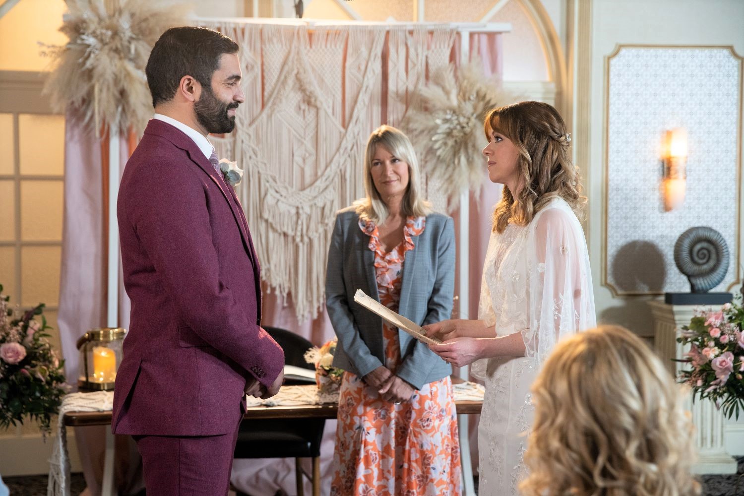 Imran and Toyah getting married in Corrie