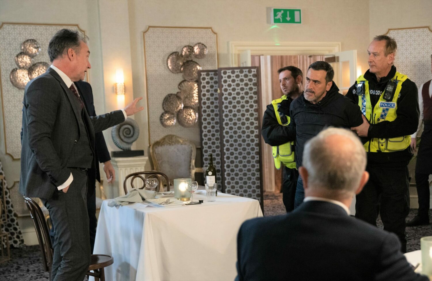 Coronation Street Mr Thorne has angry Peter arrested for assault