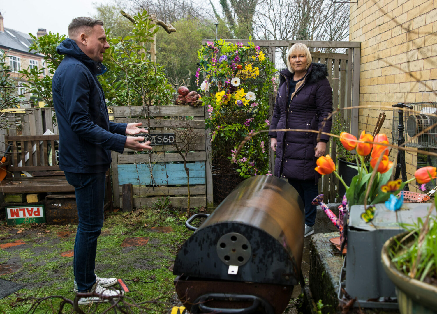 Coronation Street Sean and Eileen in George's garden