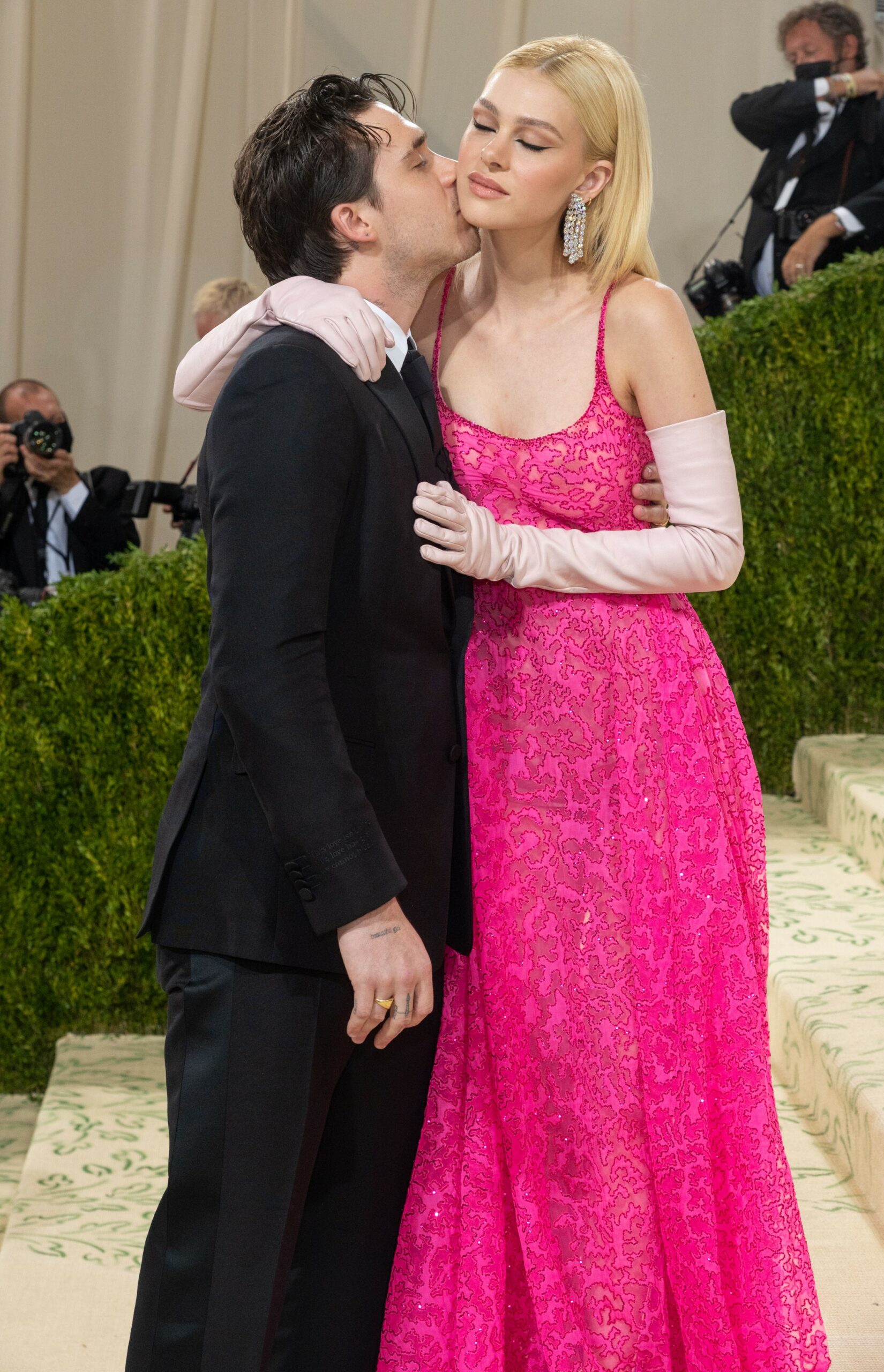 Brooklyn Beckham kisses Nicola Peltz at Met Gala