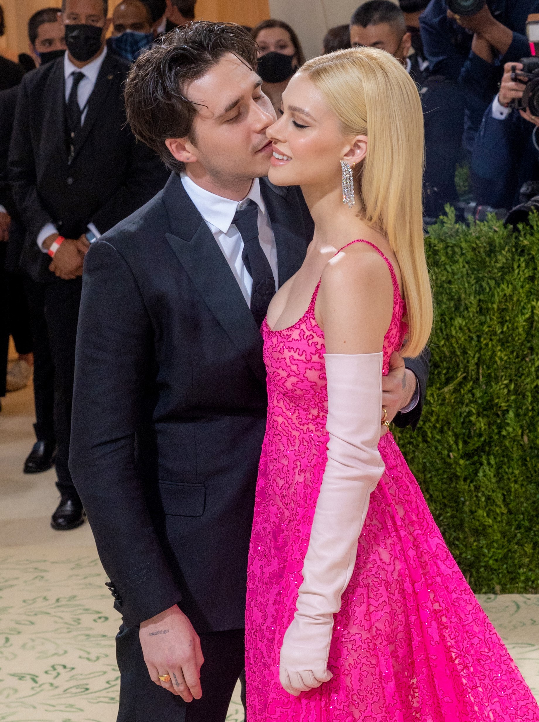Brooklyn Beckham kisses Nicola Peltz at Met Gala