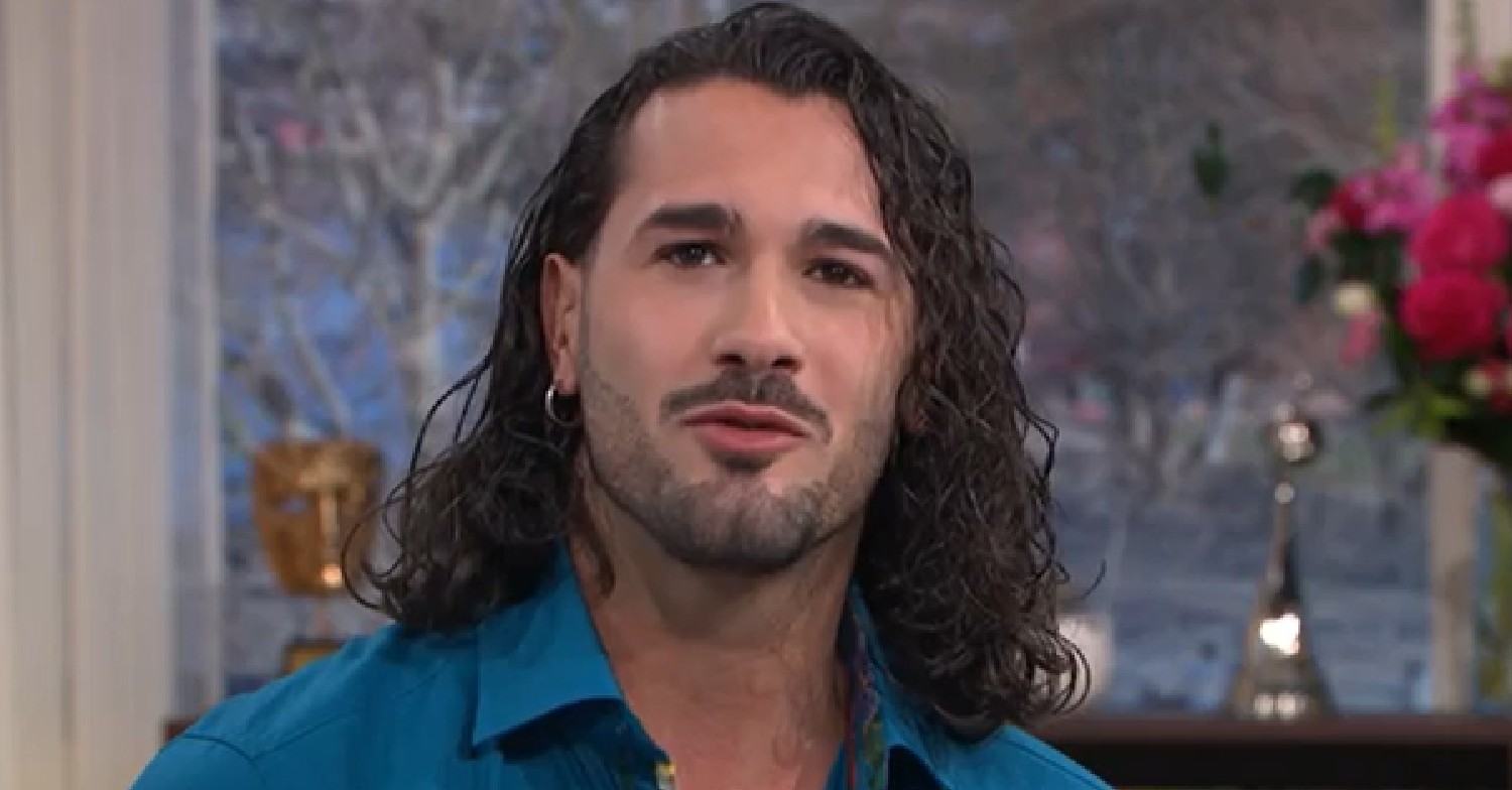 Strictly star Graziano Di Prima in blue shirt on This Morning April 7, 2022