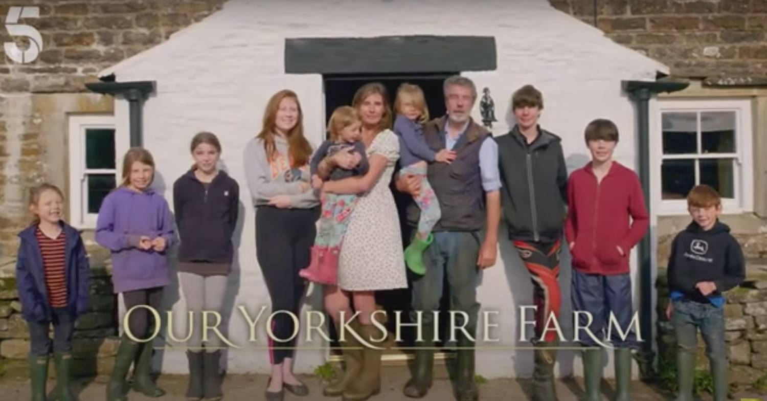 Amanda Owen, husband Clive and their children