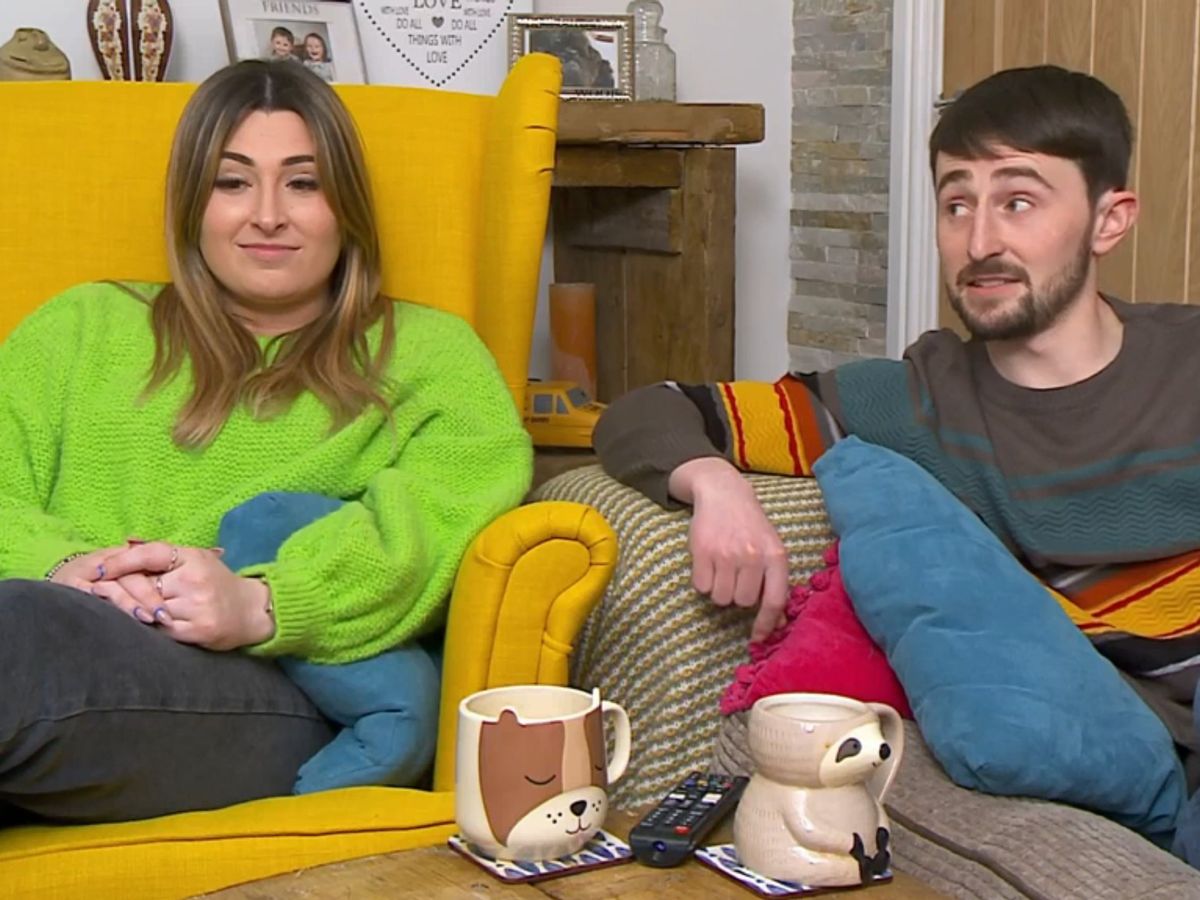 Pete Sandiford raising his eyebrows at sister Sophie on Gogglebox