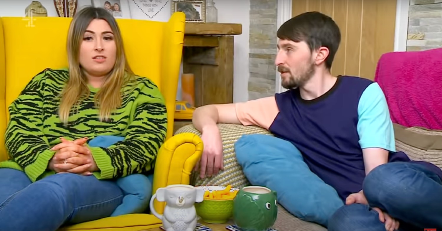 Siblings Sophie and Pete on Gogglebox