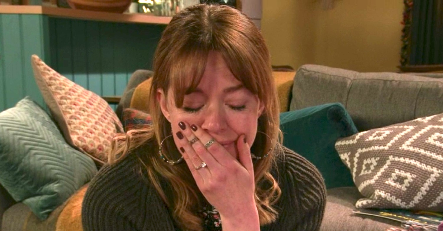 Toyah breaks down in the heartbreaking scenes (Credit: ITV)