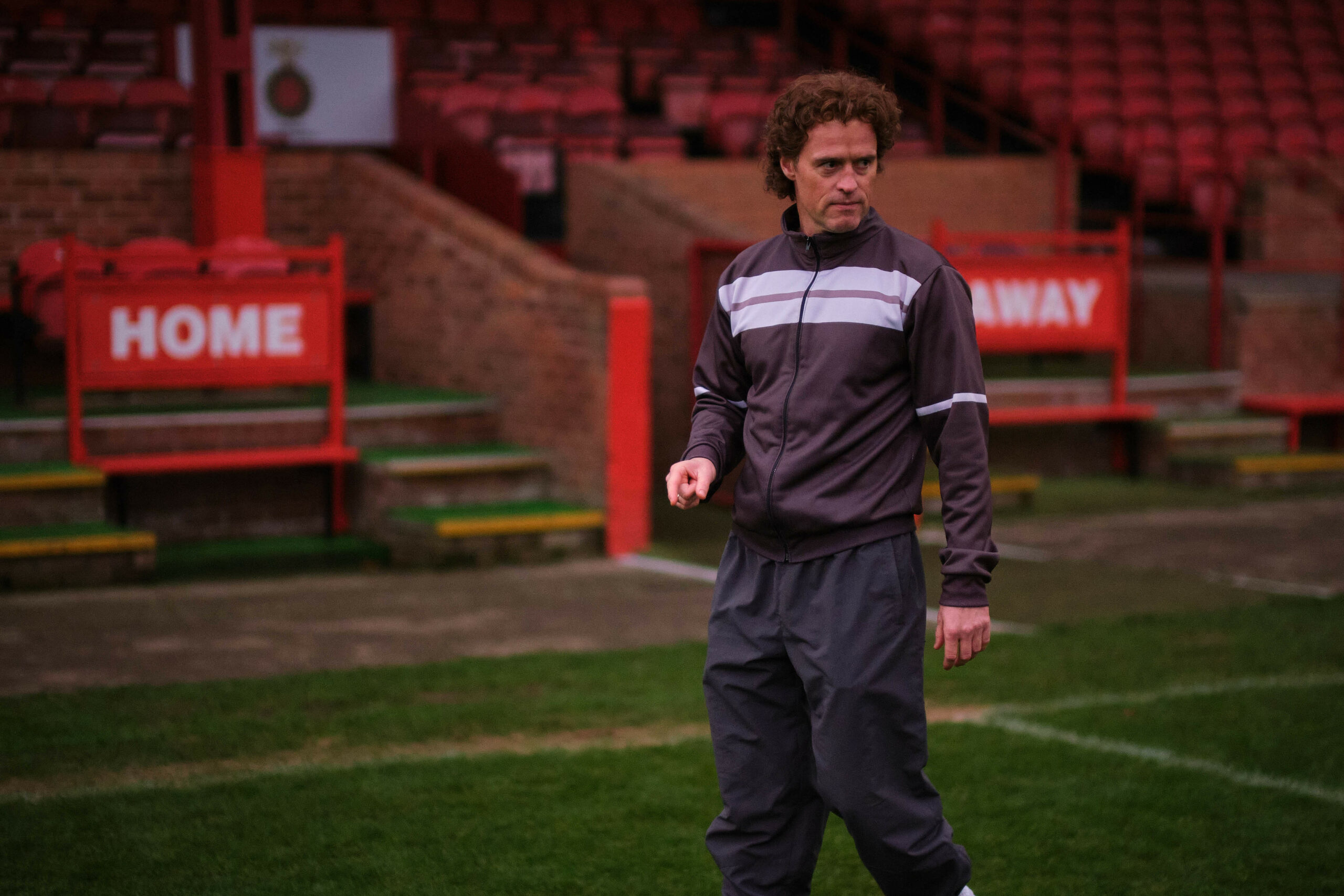 Jonas Armstrong plays Barry Bennell in Floodlights