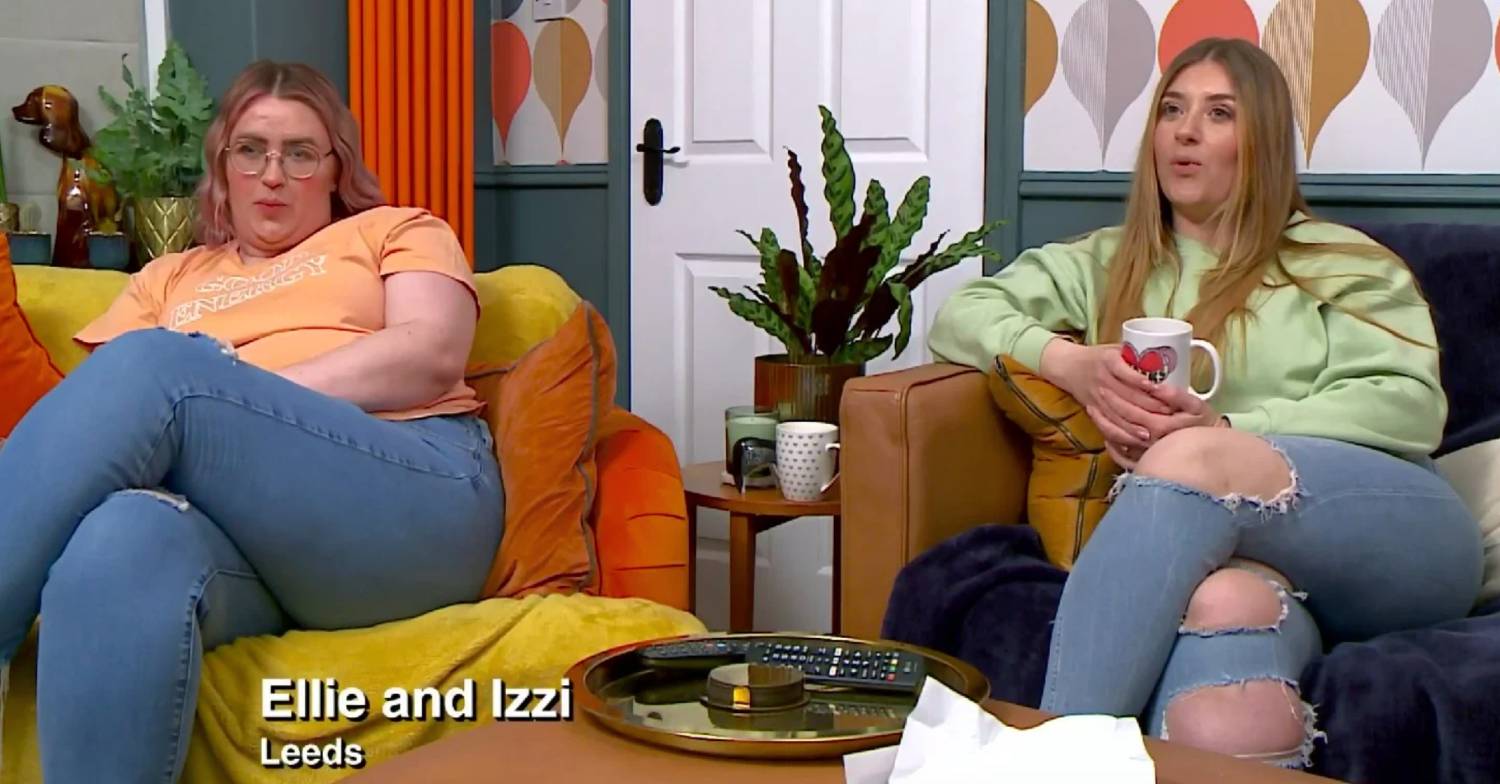 Gogglebox stars Izzi Warner and sister Ellie Warner recently returned to the series (Credit: Channel 4)