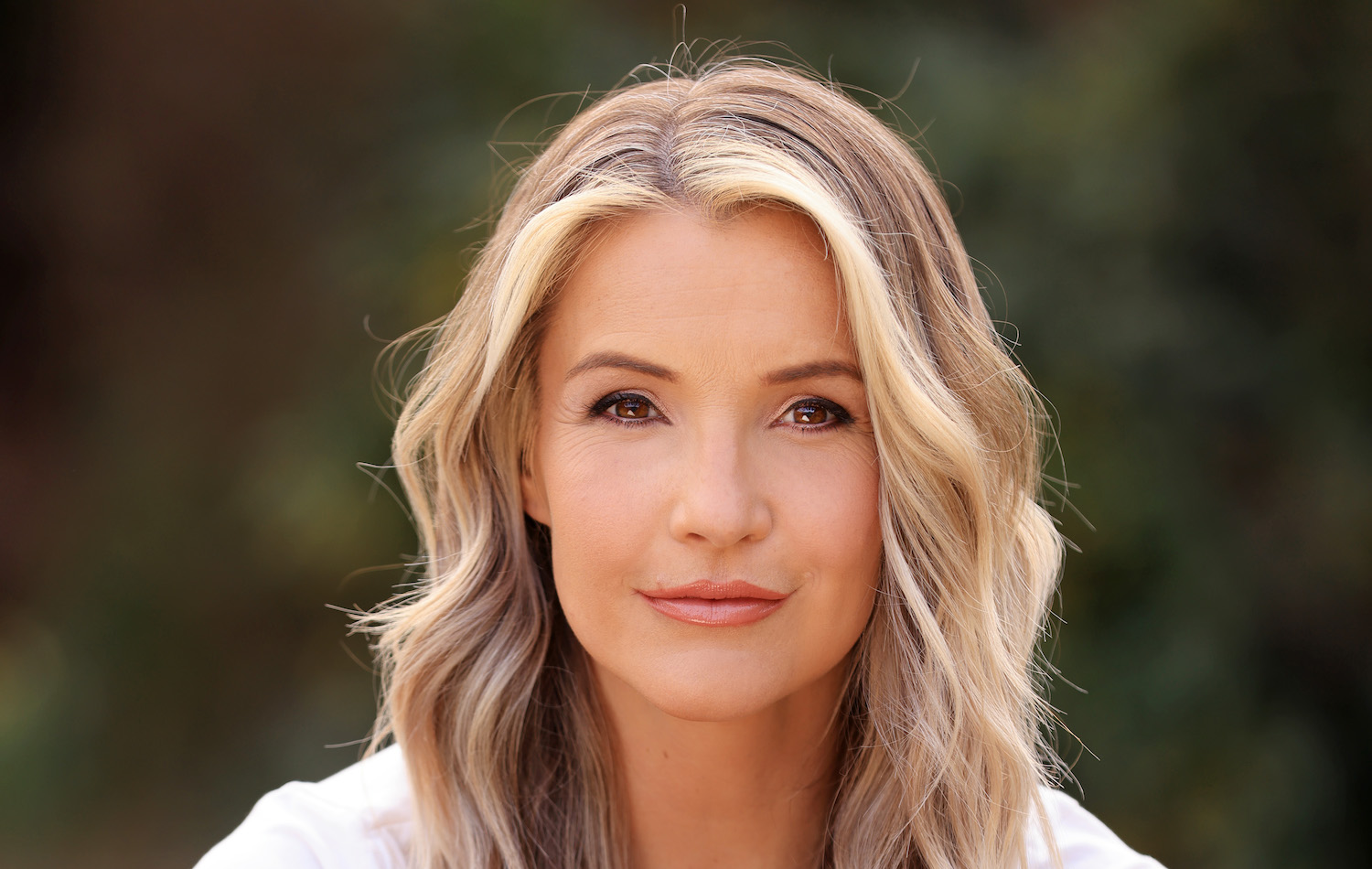 Helen Skelton smiling faintly