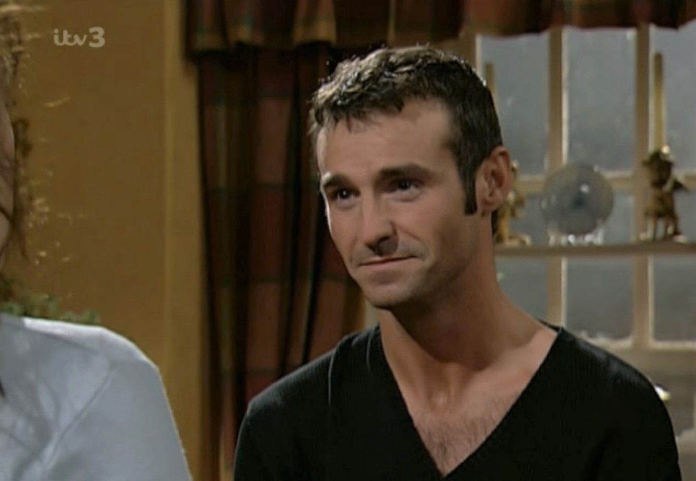 Marti Pellow smiles as he talks to Tricia in Emmerdale