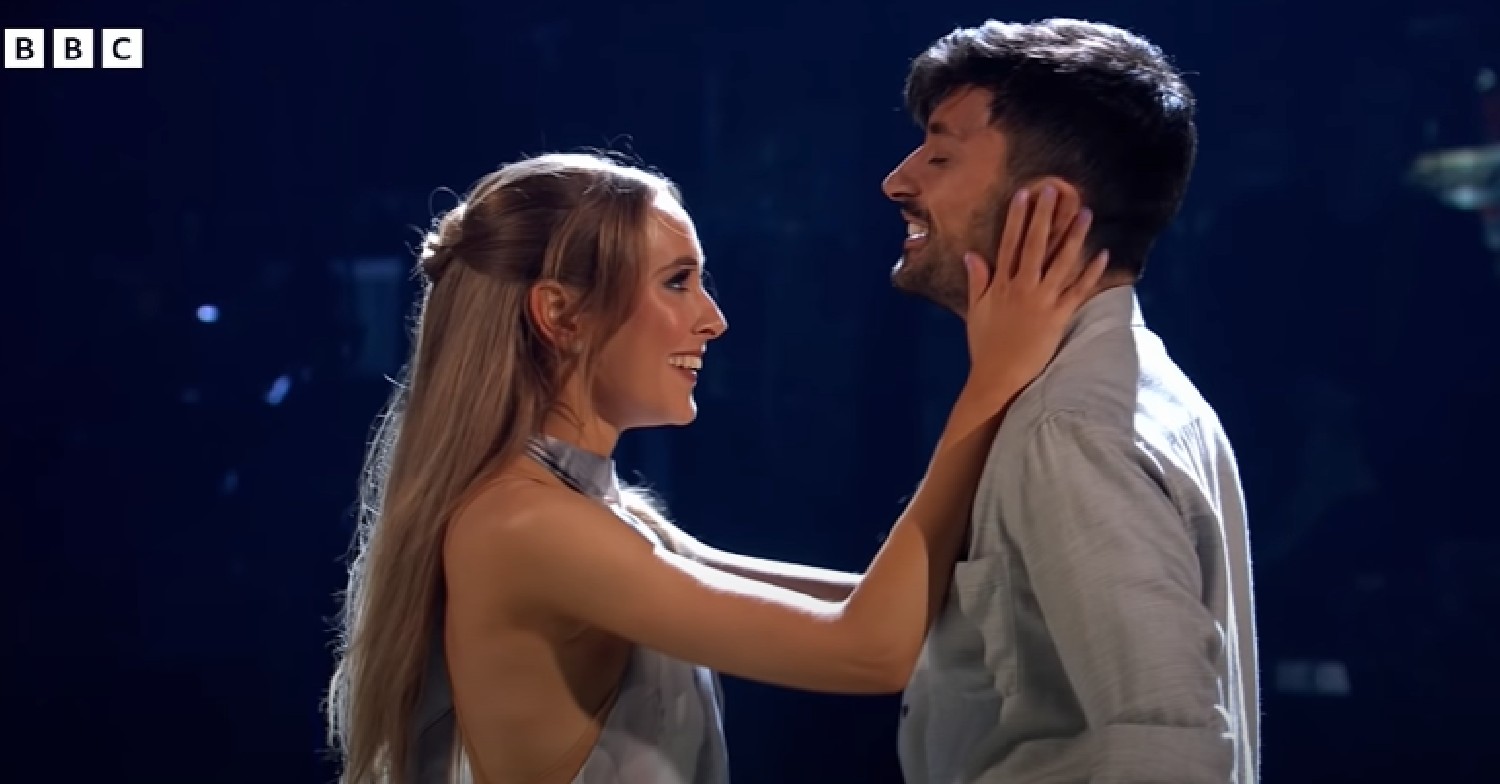 Rose Ayling-Ellis and Giovanni Pernice dancing on Strictly