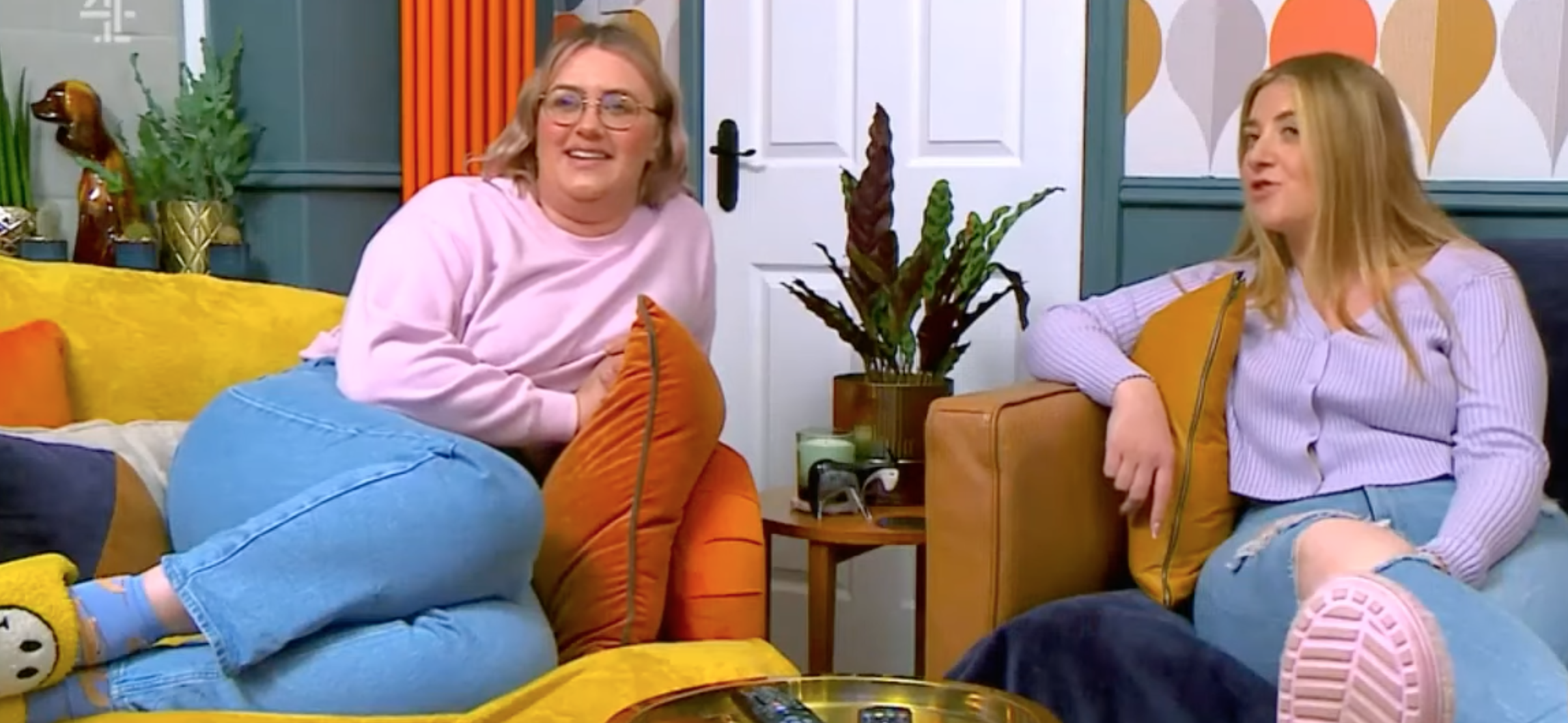 Ellie and Izzi on Gogglebox
