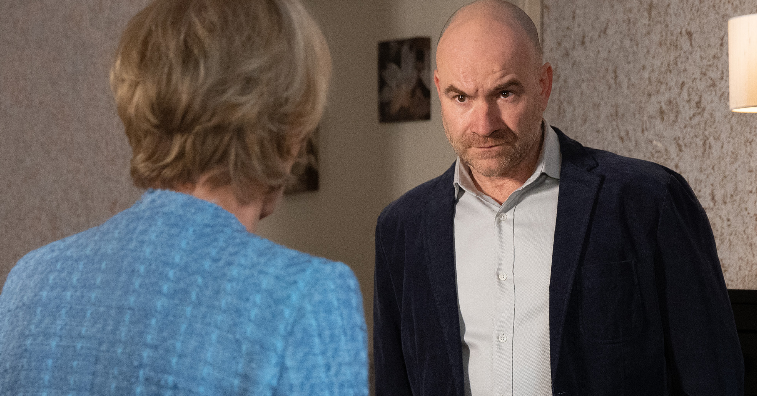 Tom looking worried whilst talking to wife Sally on Coronation Street