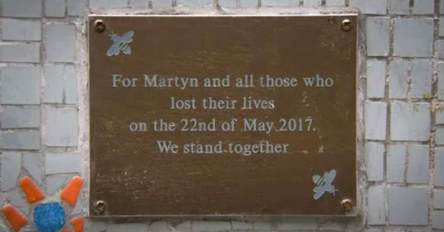 Coronation Street features a memorial plaque to the victims of the Manchester bombing (Credit: ITV)