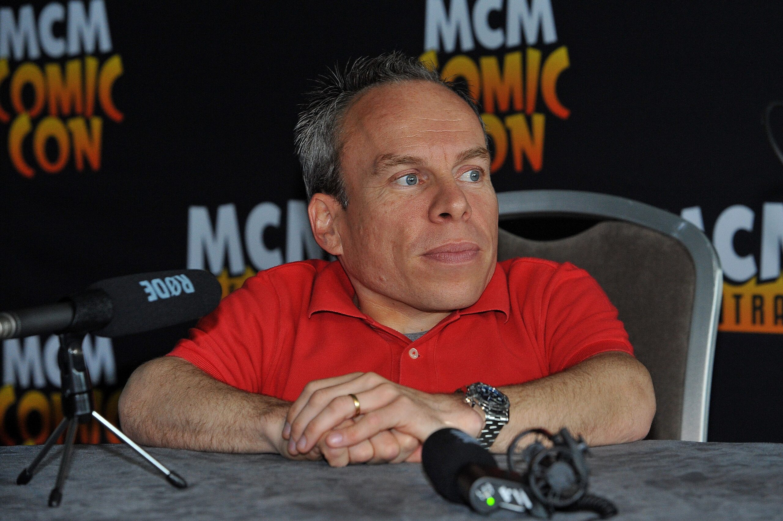Warwick Davis at a film panel
