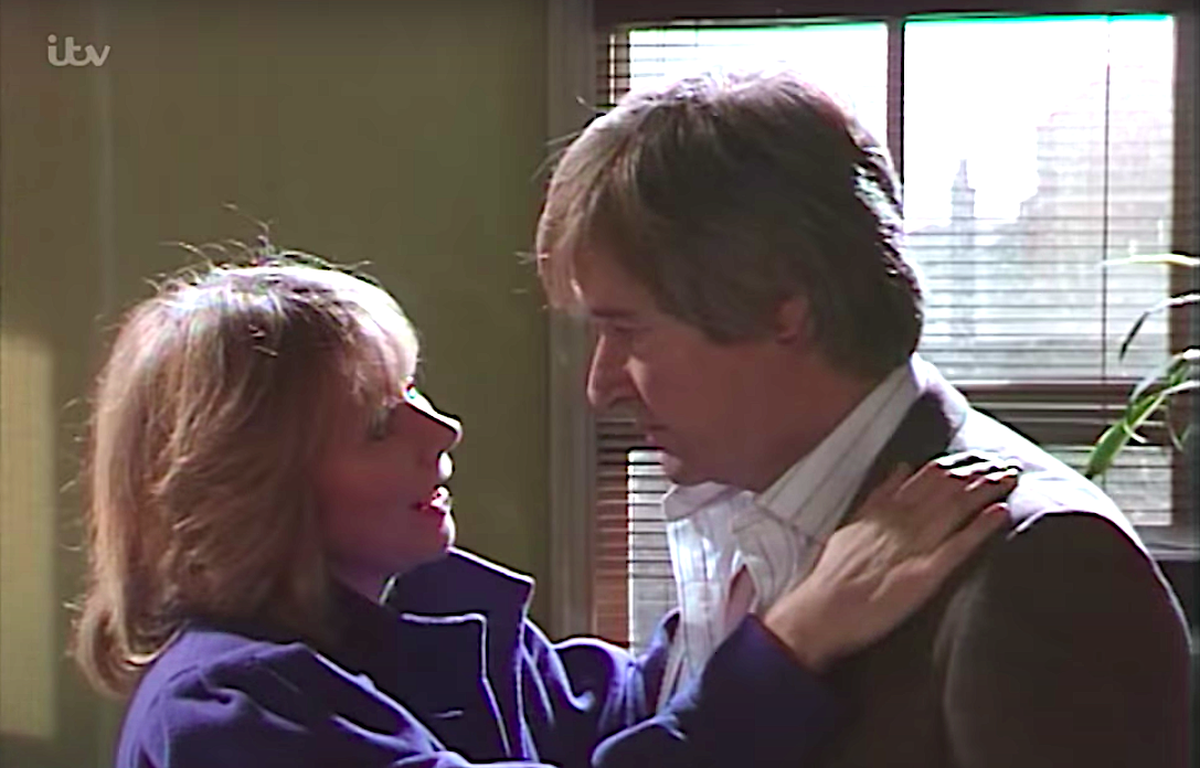 Wendy and Ken look lovingly at each other in Coronation Street