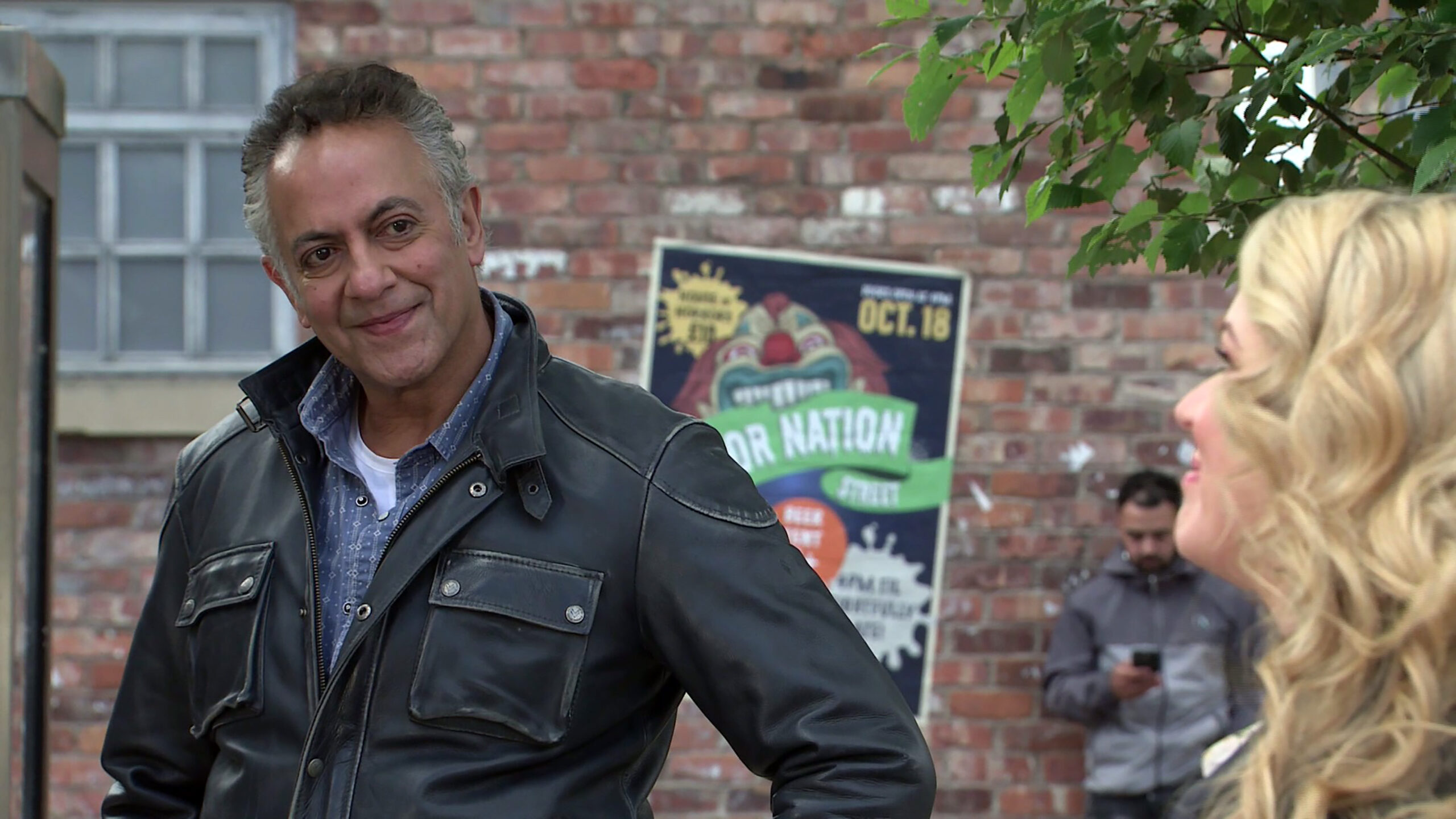Dev flirts with Natasha in Coronation Street