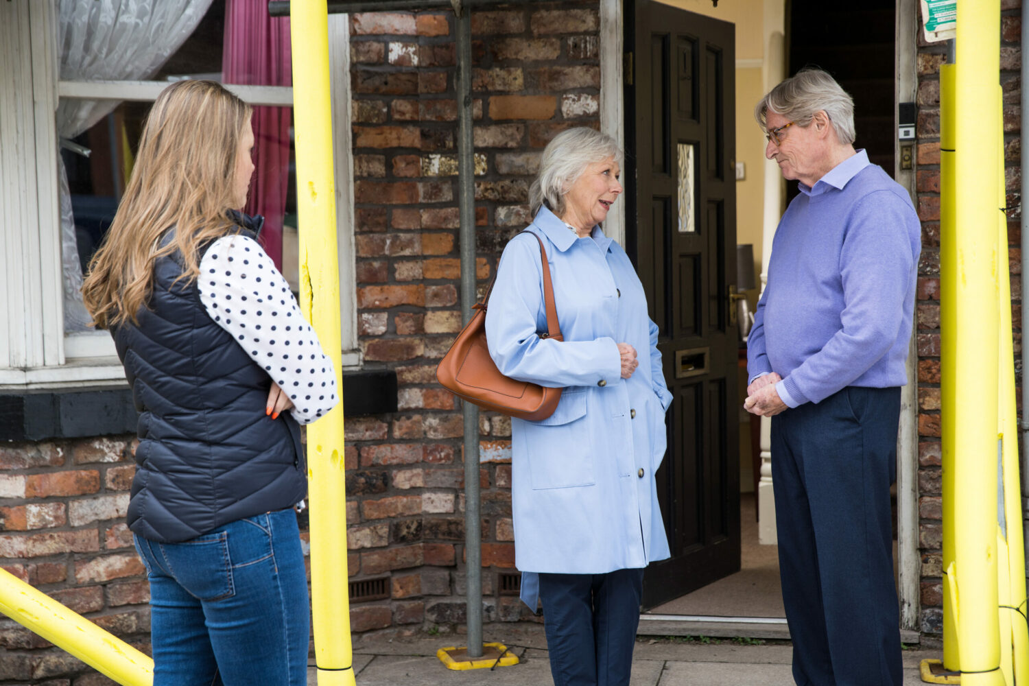 Coronation Street Wendy and Ken are resolute as they talk to Tracy
