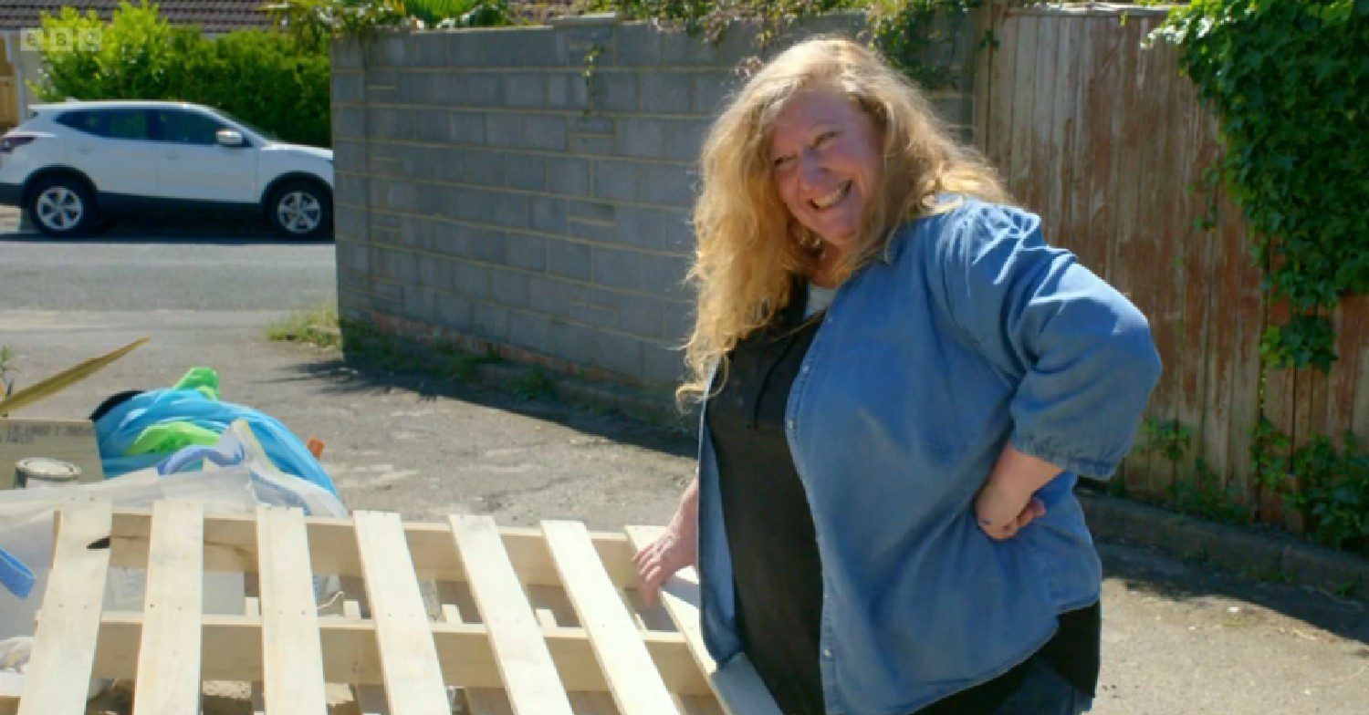 Charlie Dimmock smiling on Garden Rescue