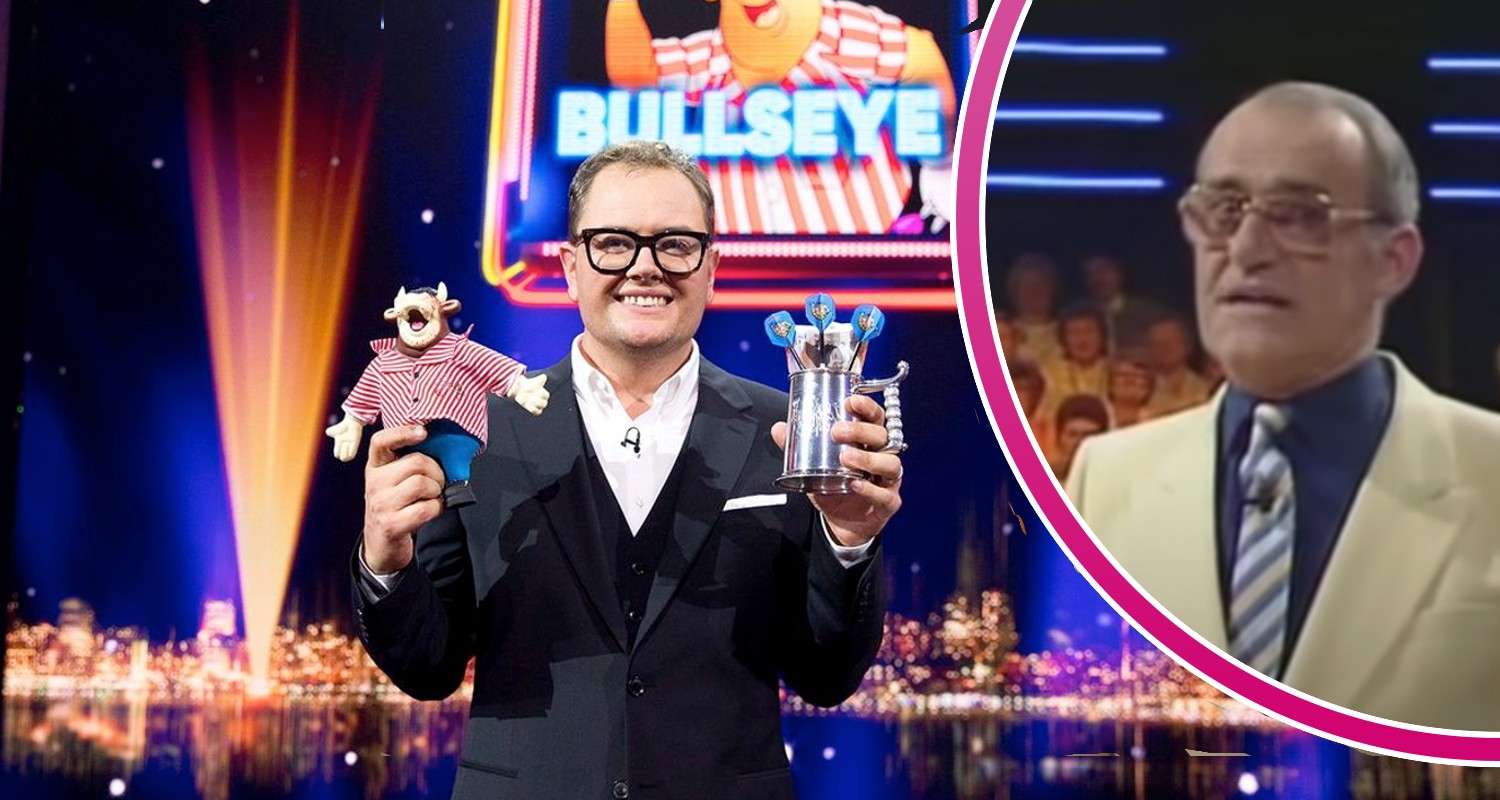Alan Carr and Jim Bowen presenting Bullseye