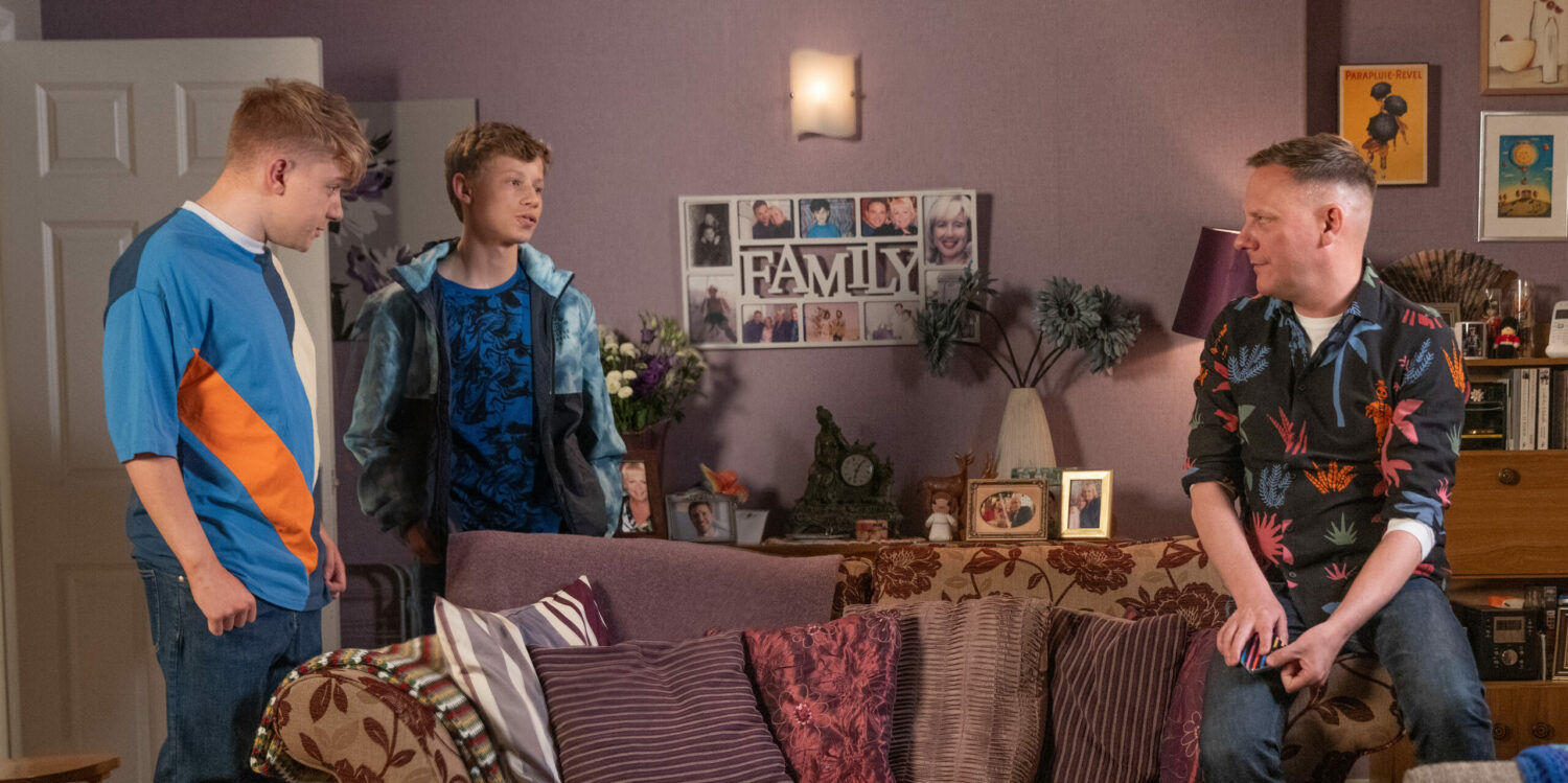 Coronation Street Dylan speaking to Sean with Max