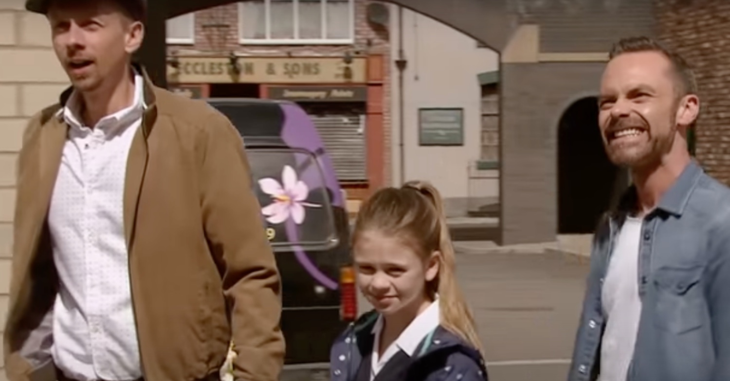 Coronation Street Billy Summer Drew cross the road