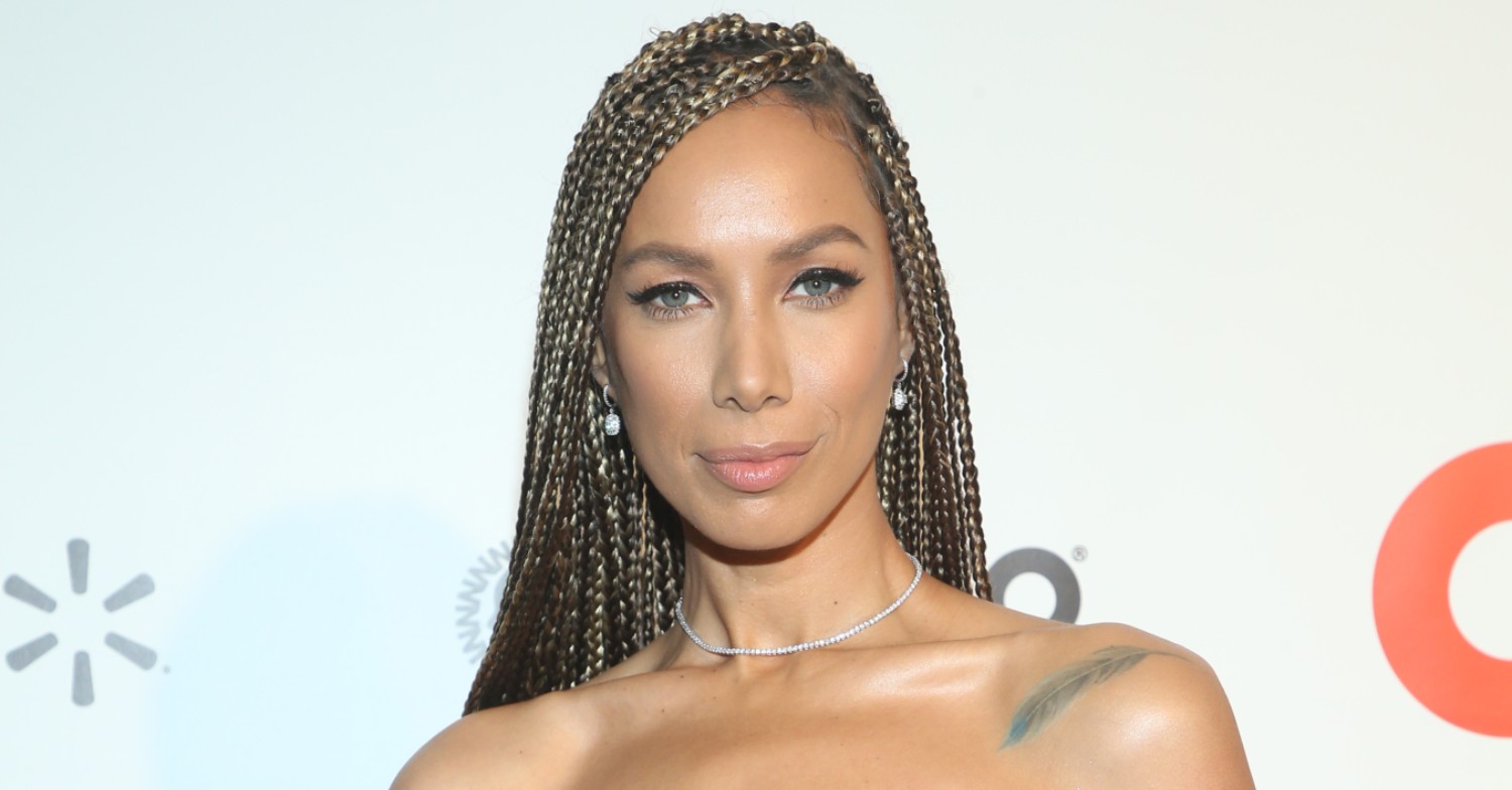 Leona Lewis posing on the red carpet