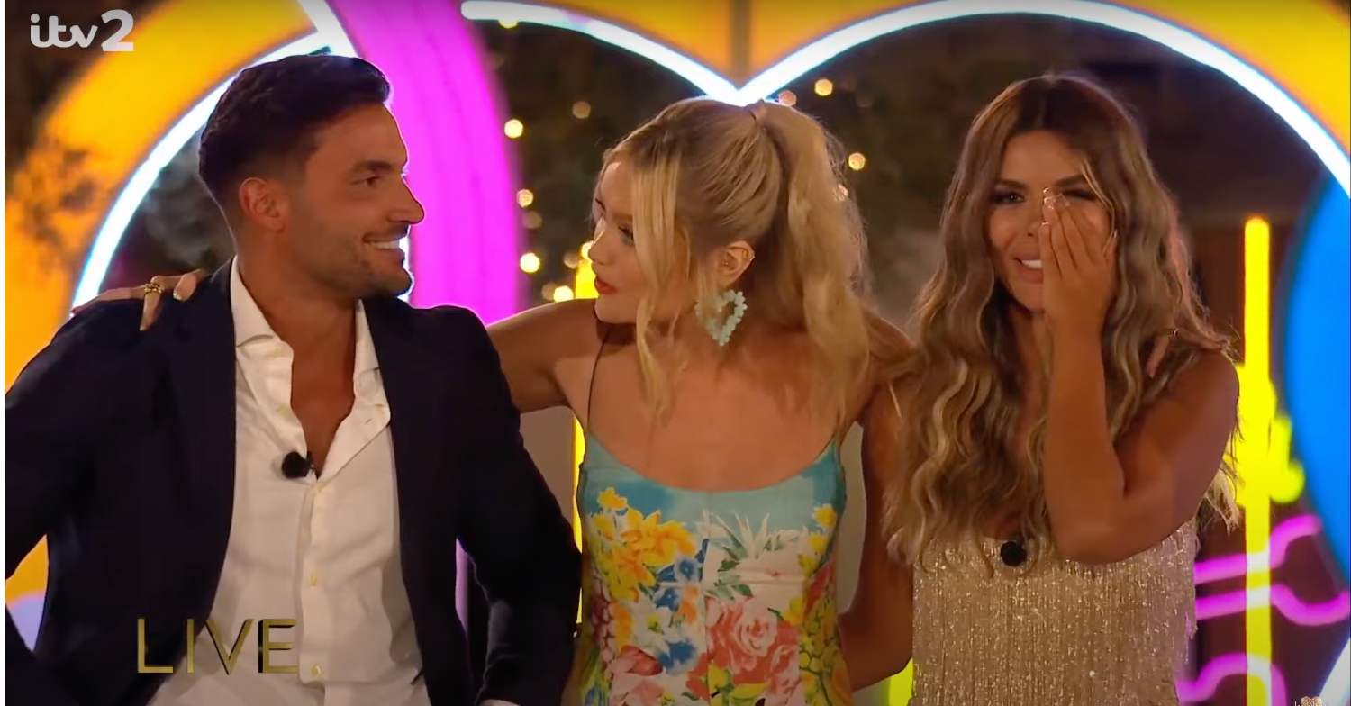 Davide, Laura Whitmore, and Ekin-Su on Love Island final