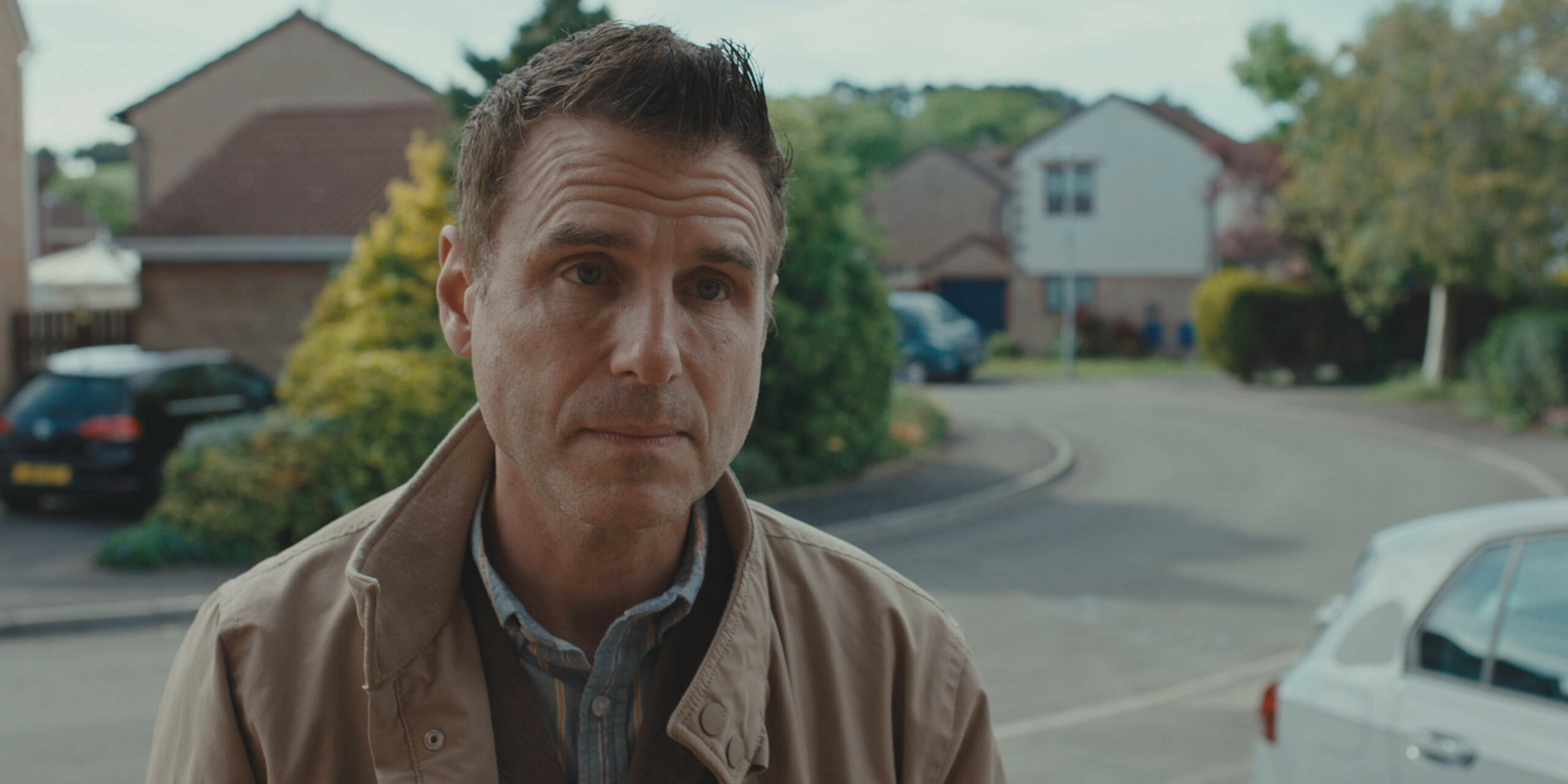David Hide, payed by Jason Durr, looking concerned in Casualty