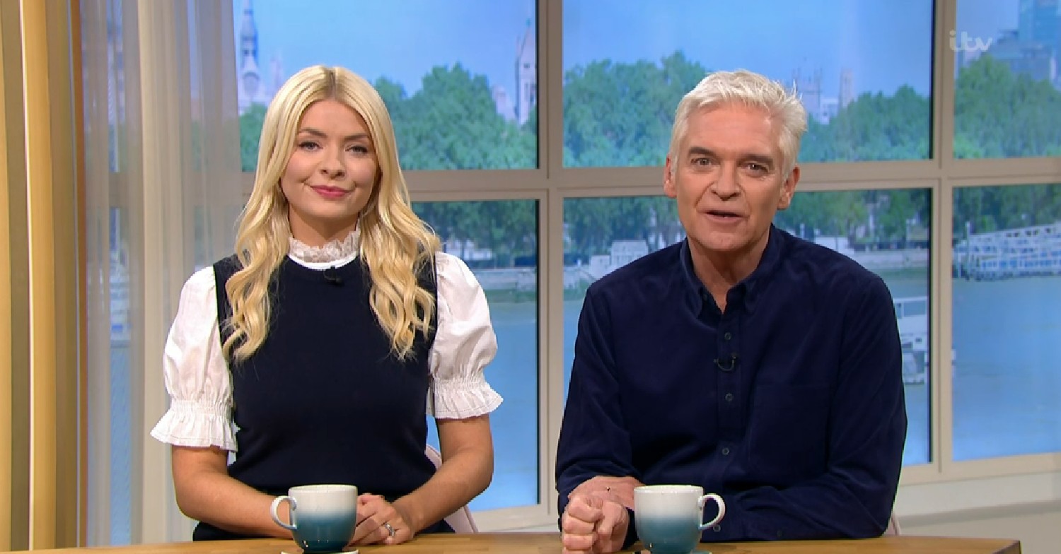 Holly and Phillip speaking to the camera on This Morning