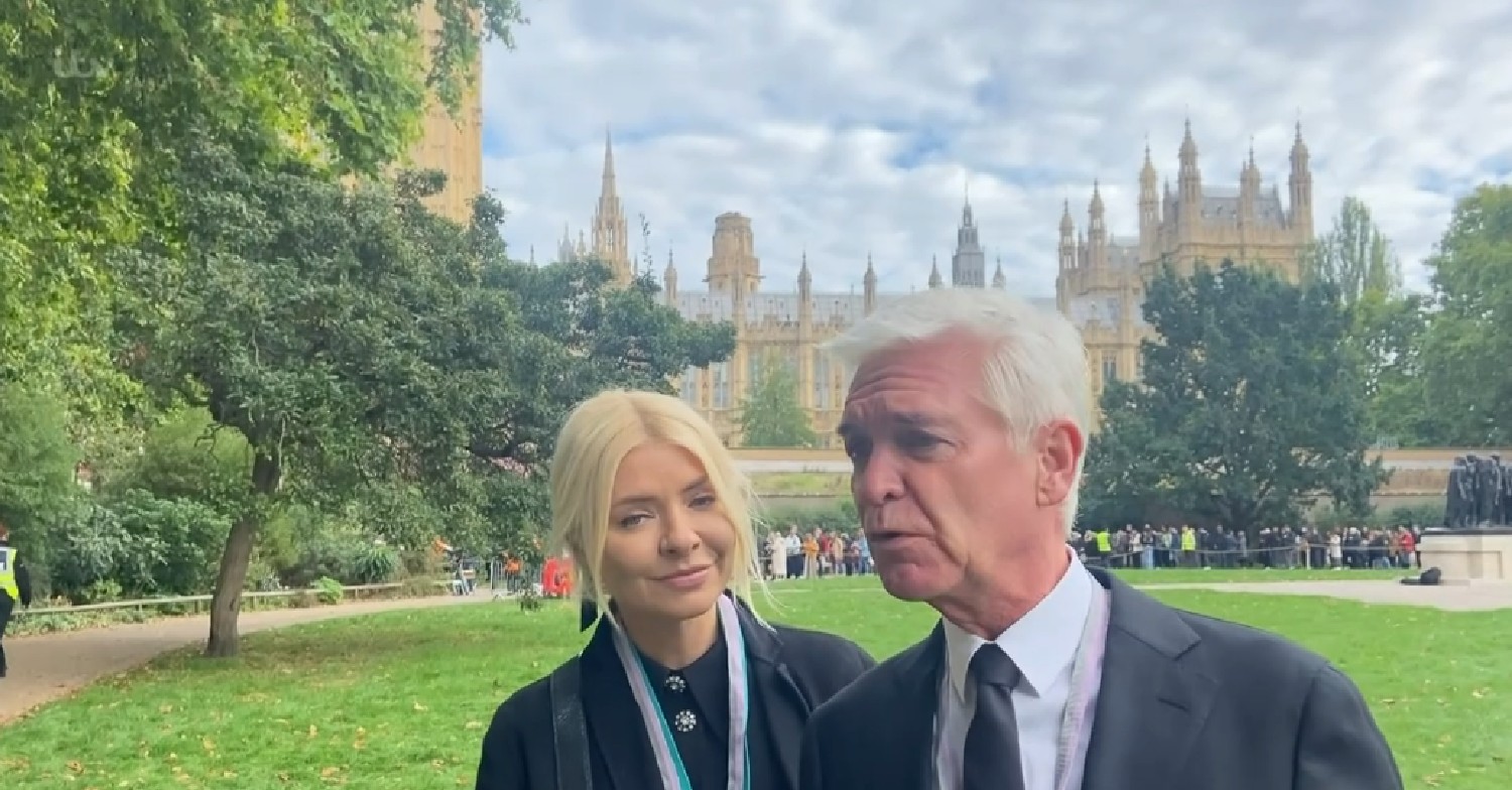 Holly Willoughby and Phillip Schofield at the Queen's lying in state on This Morning